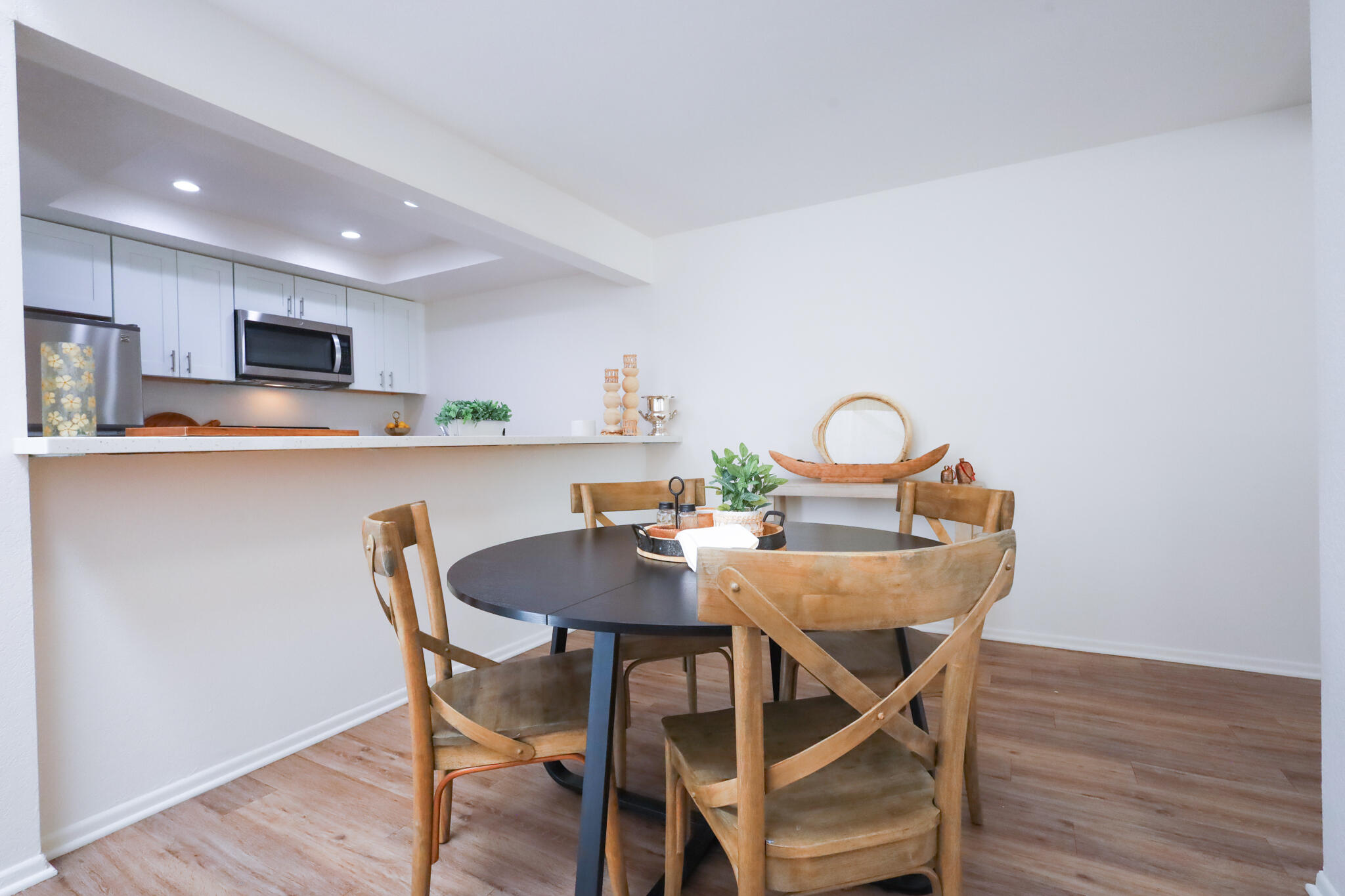 2051 Cliff Drive, 9