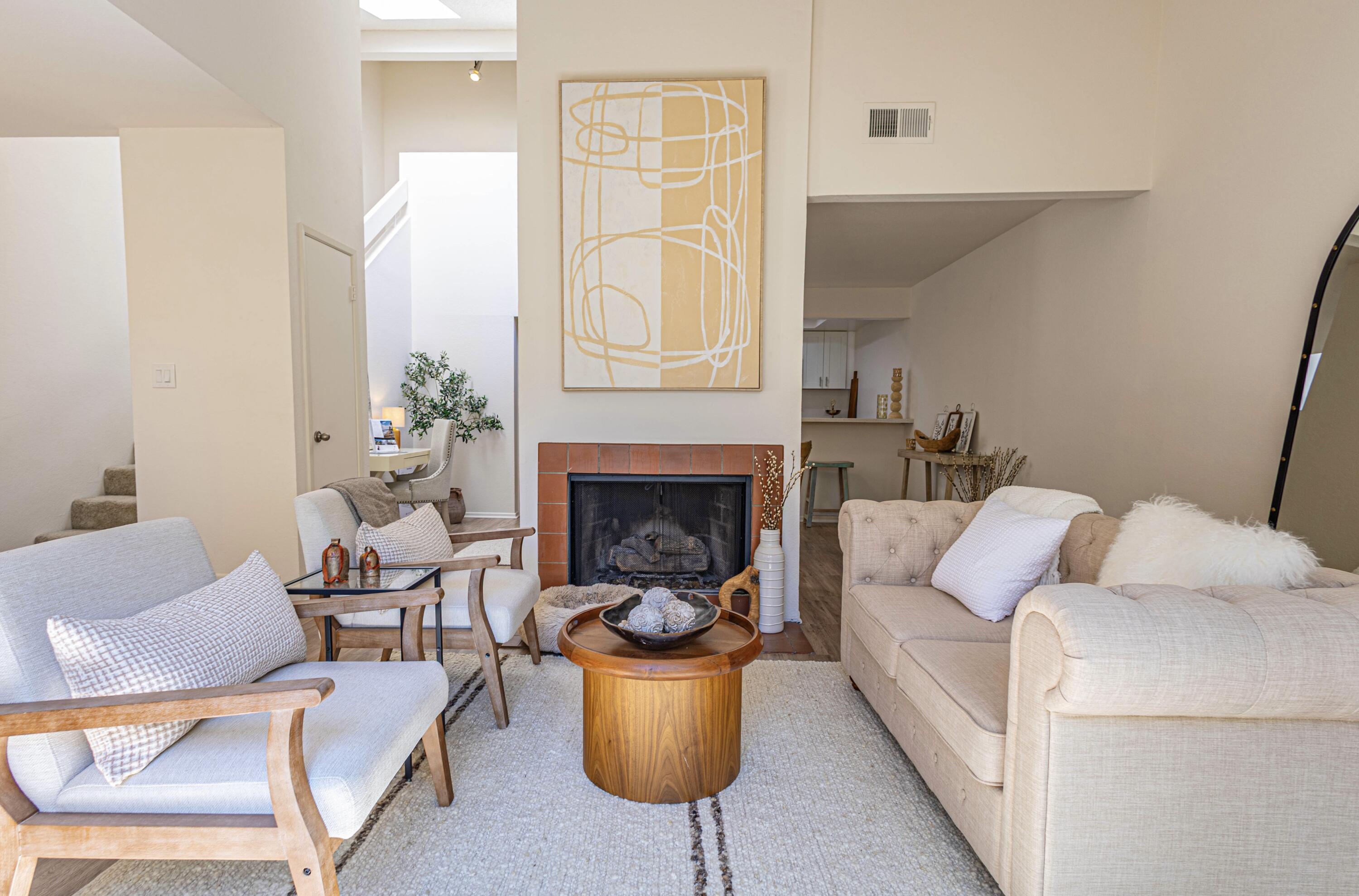 2051 Cliff Drive, 9