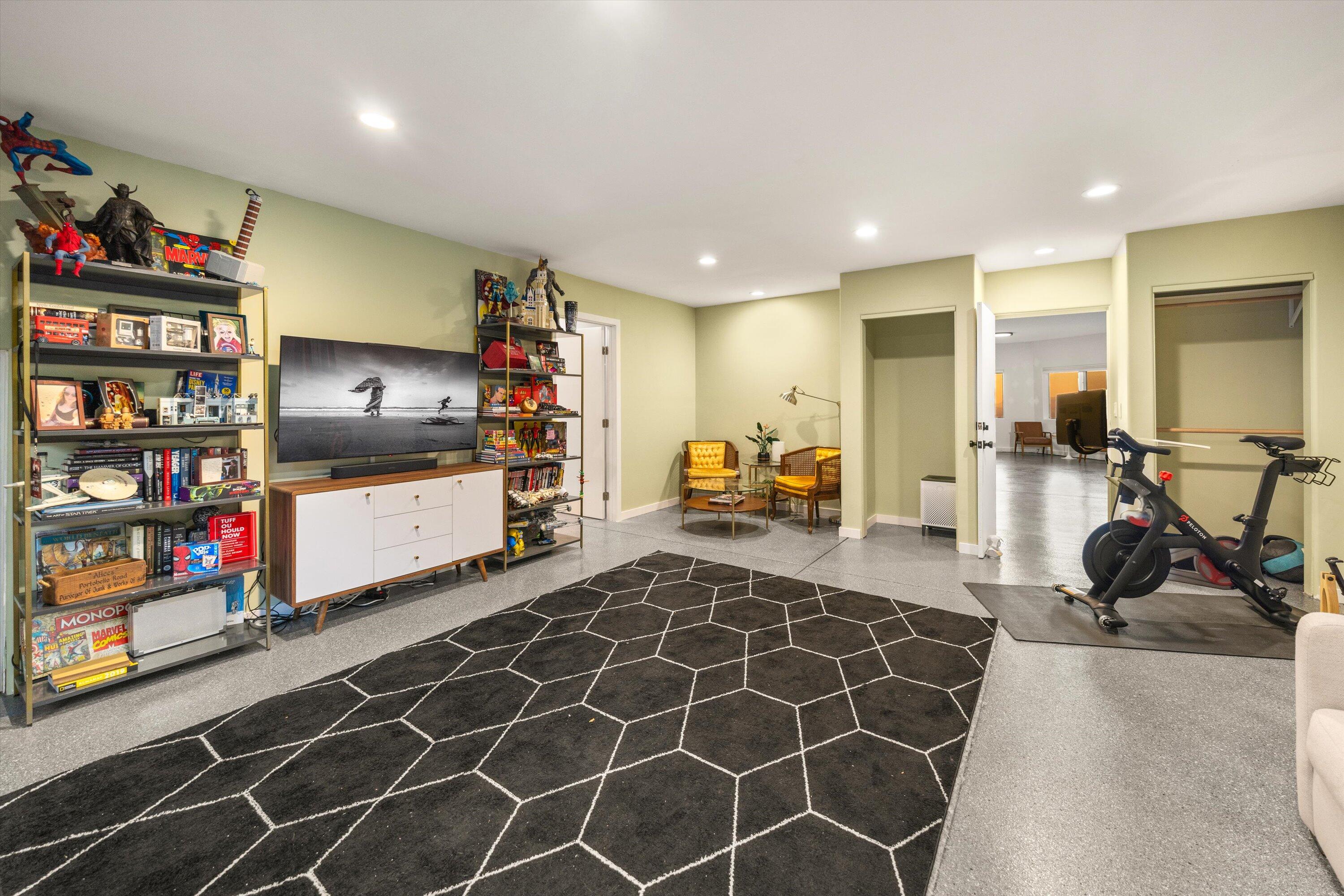 5150 E Camino Cielo