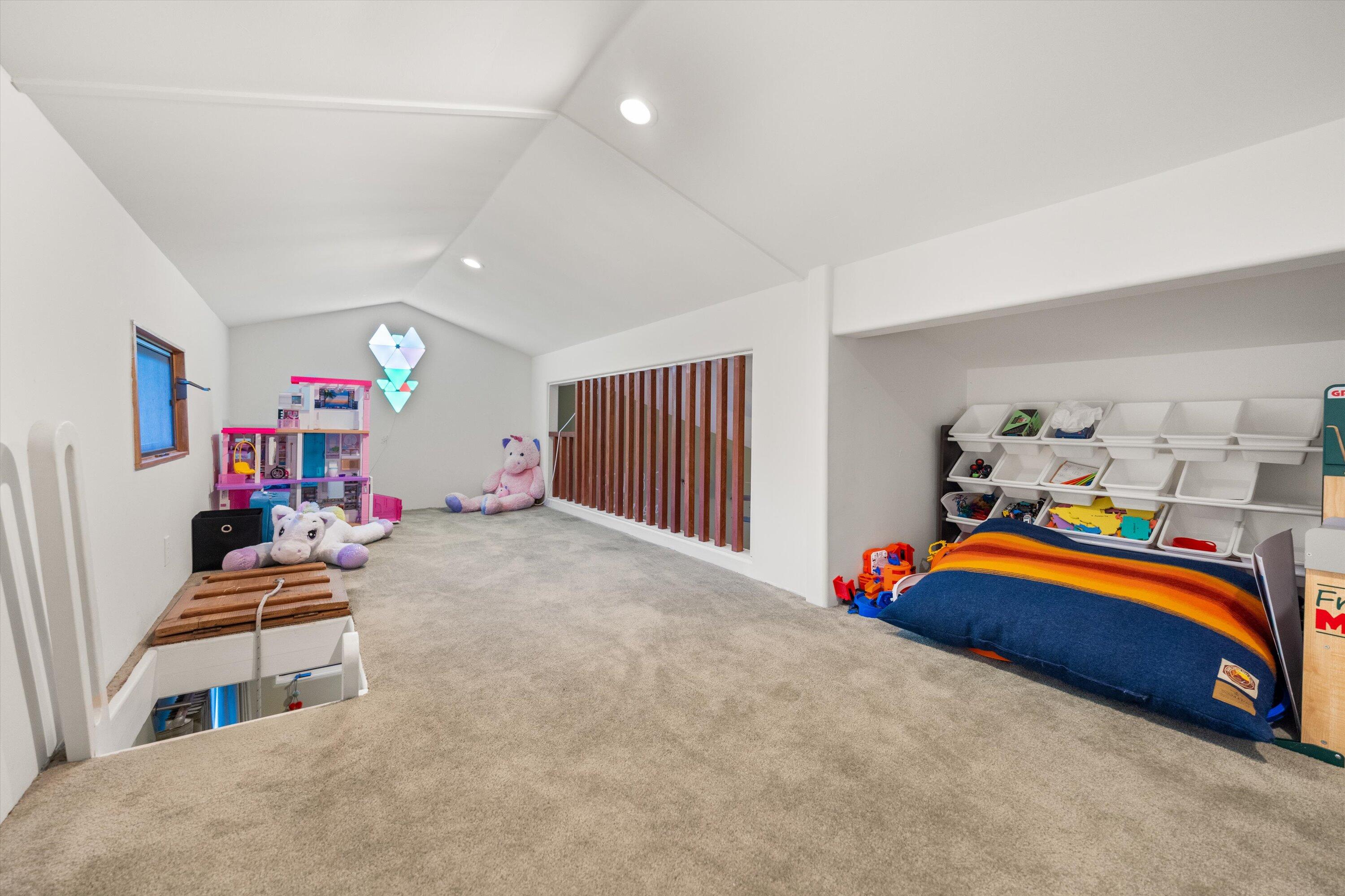 5150 E Camino Cielo