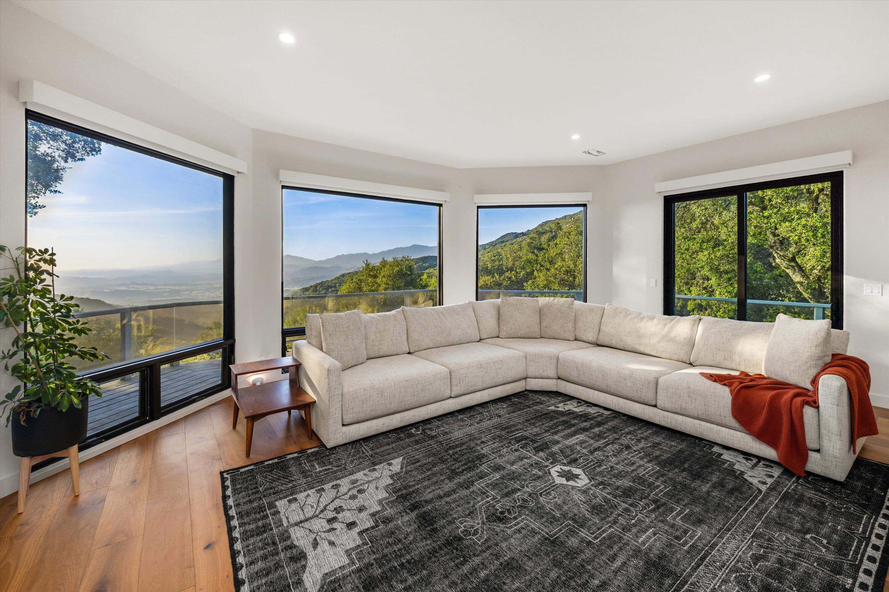 5150 E Camino Cielo