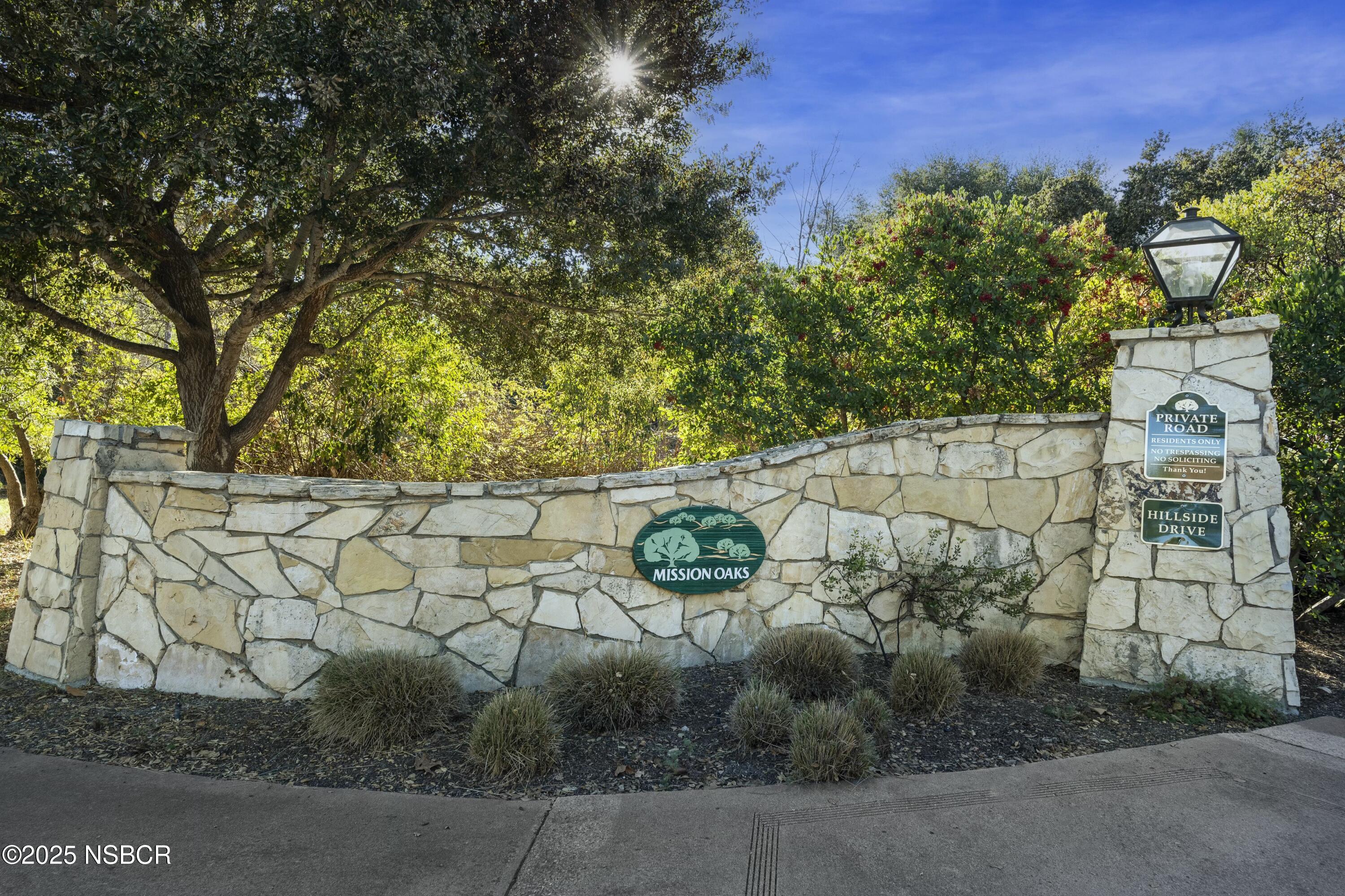 606 Aqueduct Way