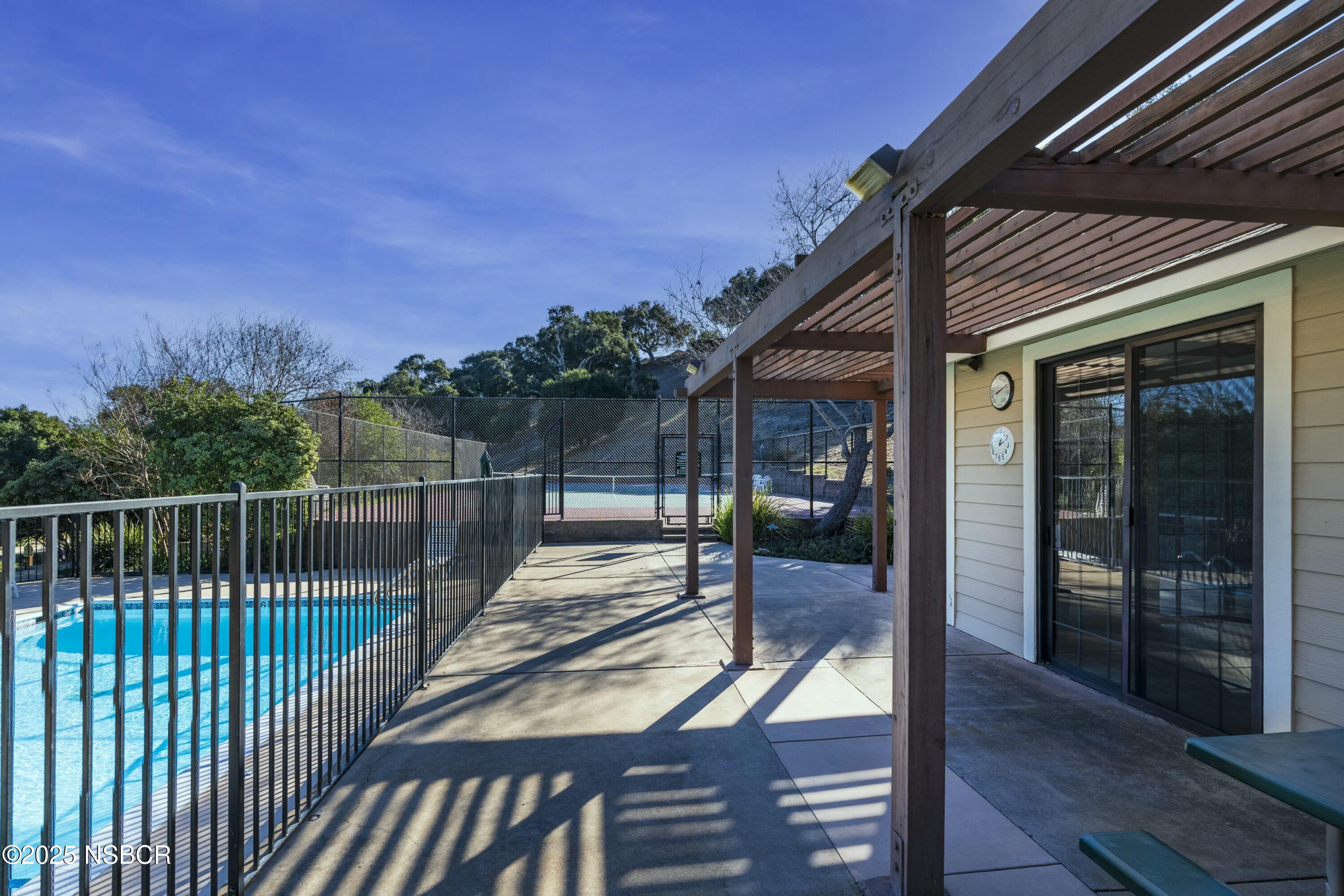 606 Aqueduct Way
