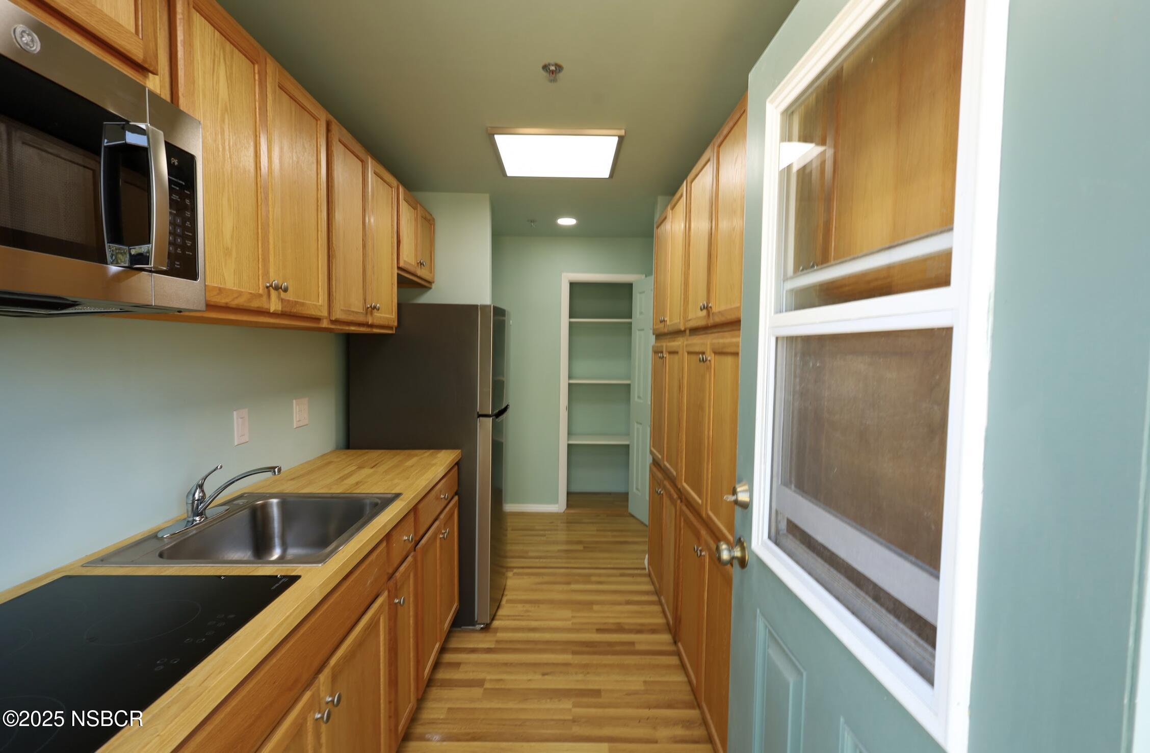 1551-1553 Meadowvale Road