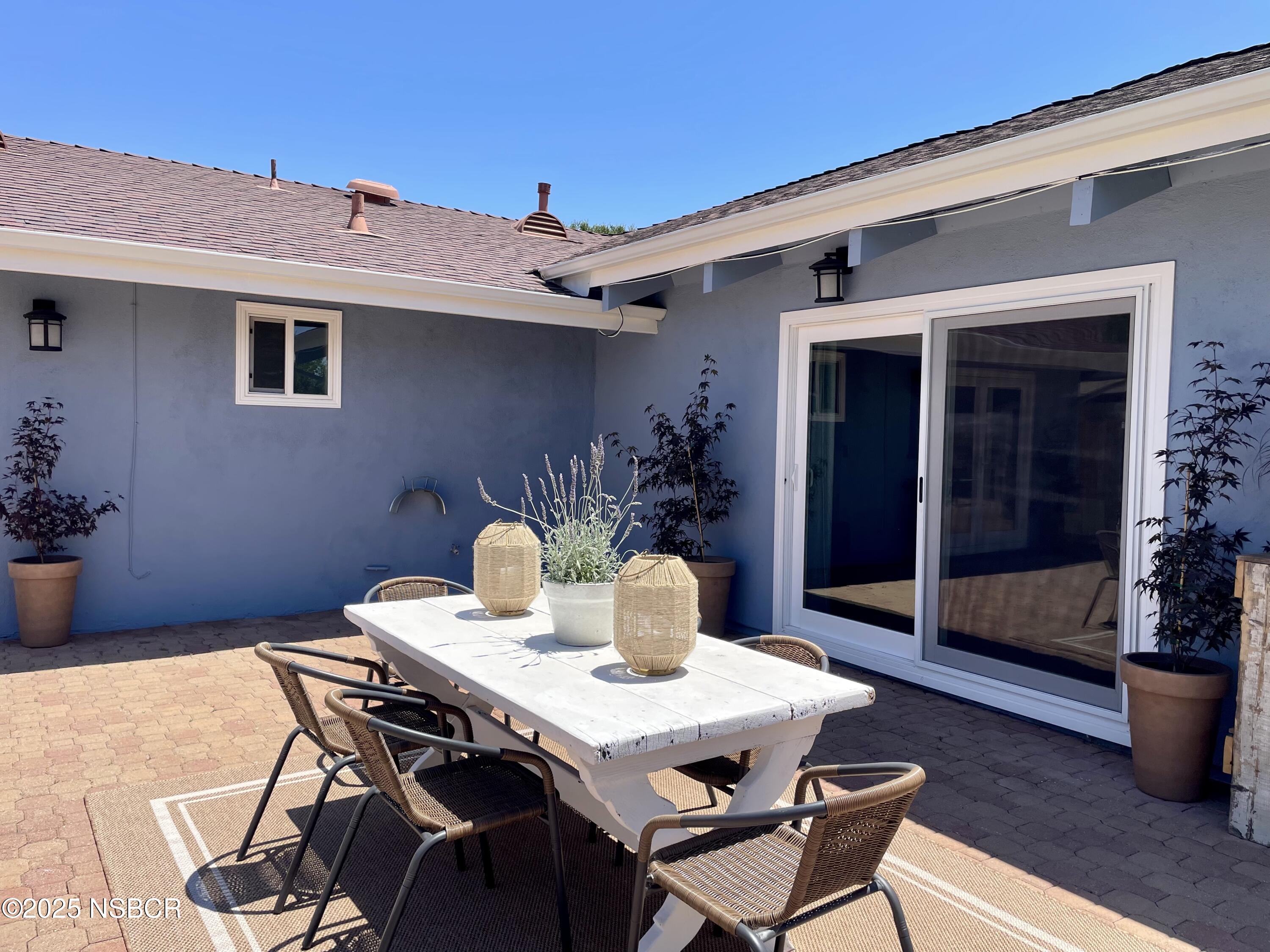 433 Dania Avenue