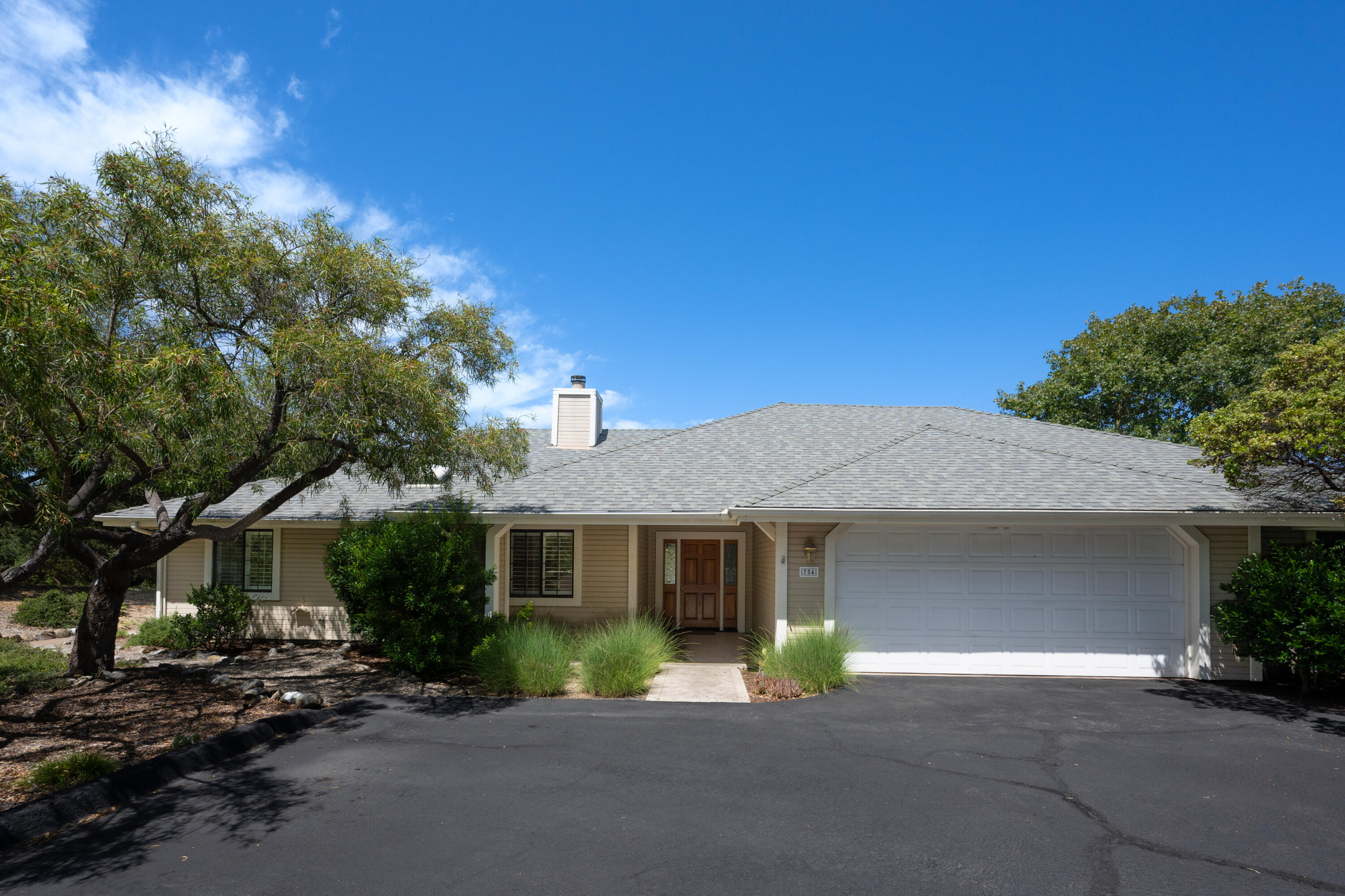754 Hillside Drive