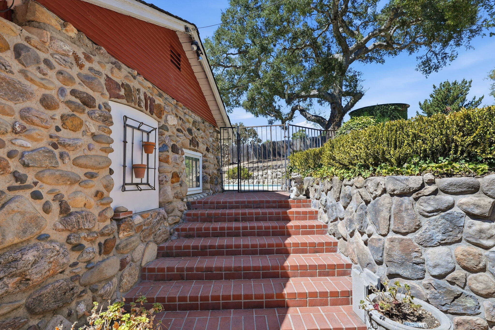 1245 Fredensborg Canyon Road