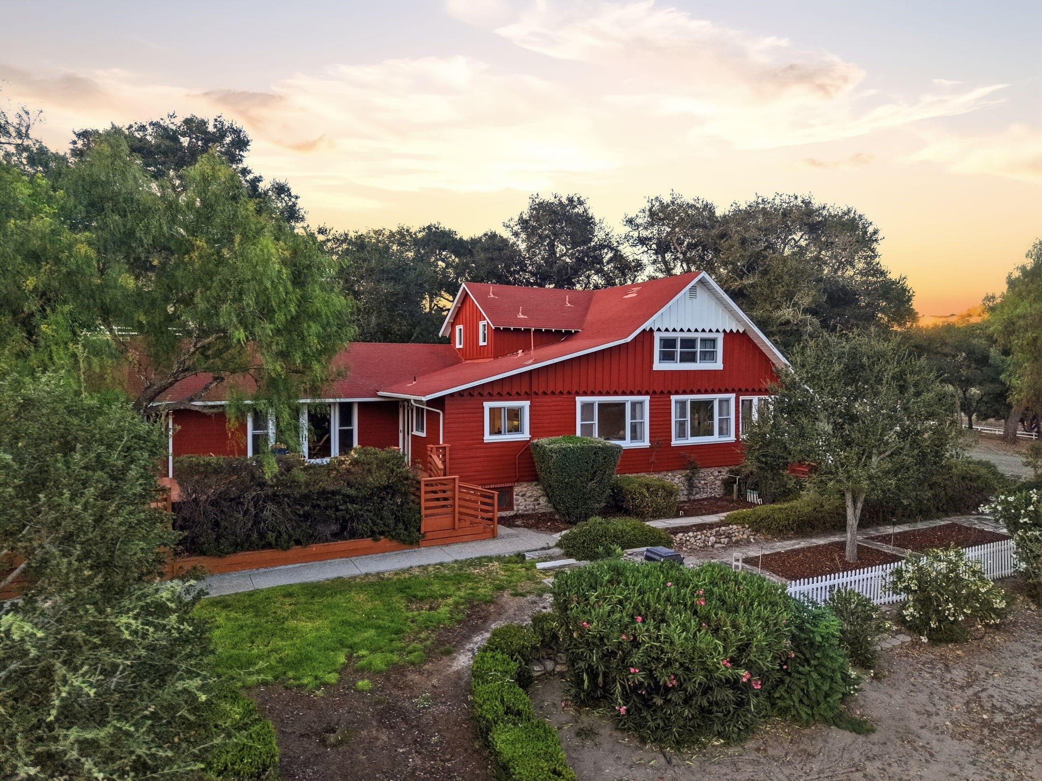 1245 Fredensborg Canyon Road