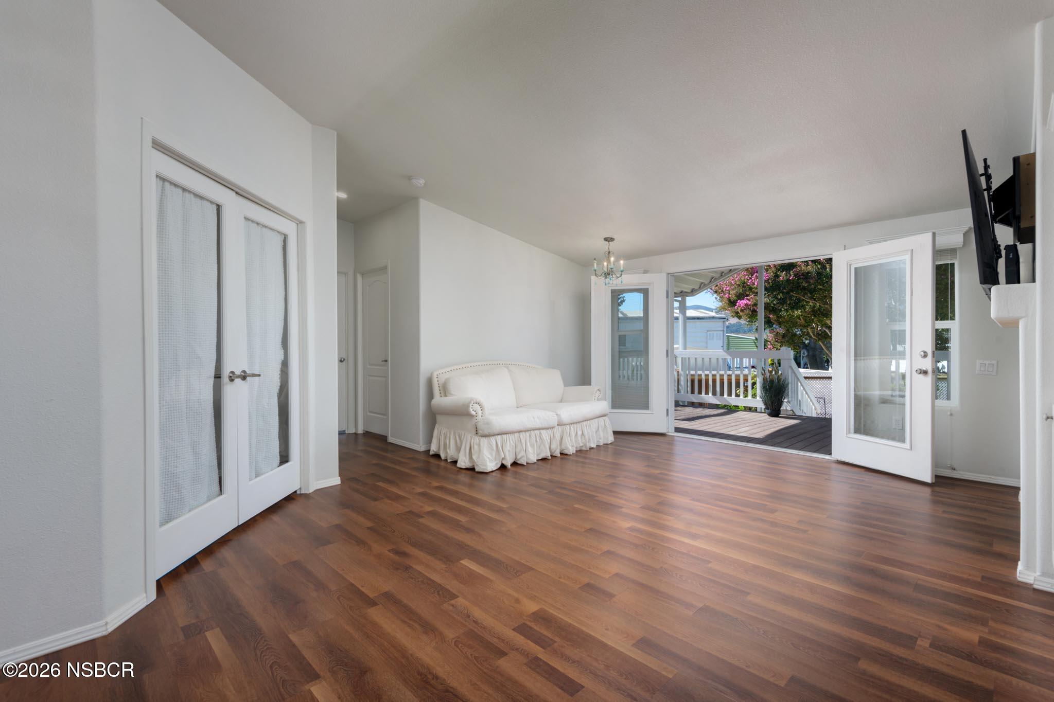 330 W Highway 246, 186