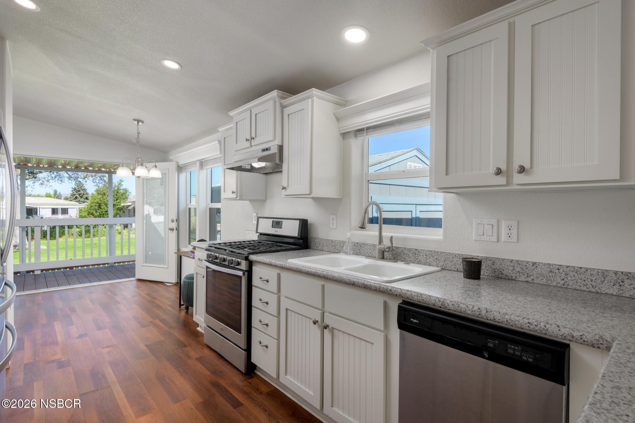 330 W Highway 246, 186