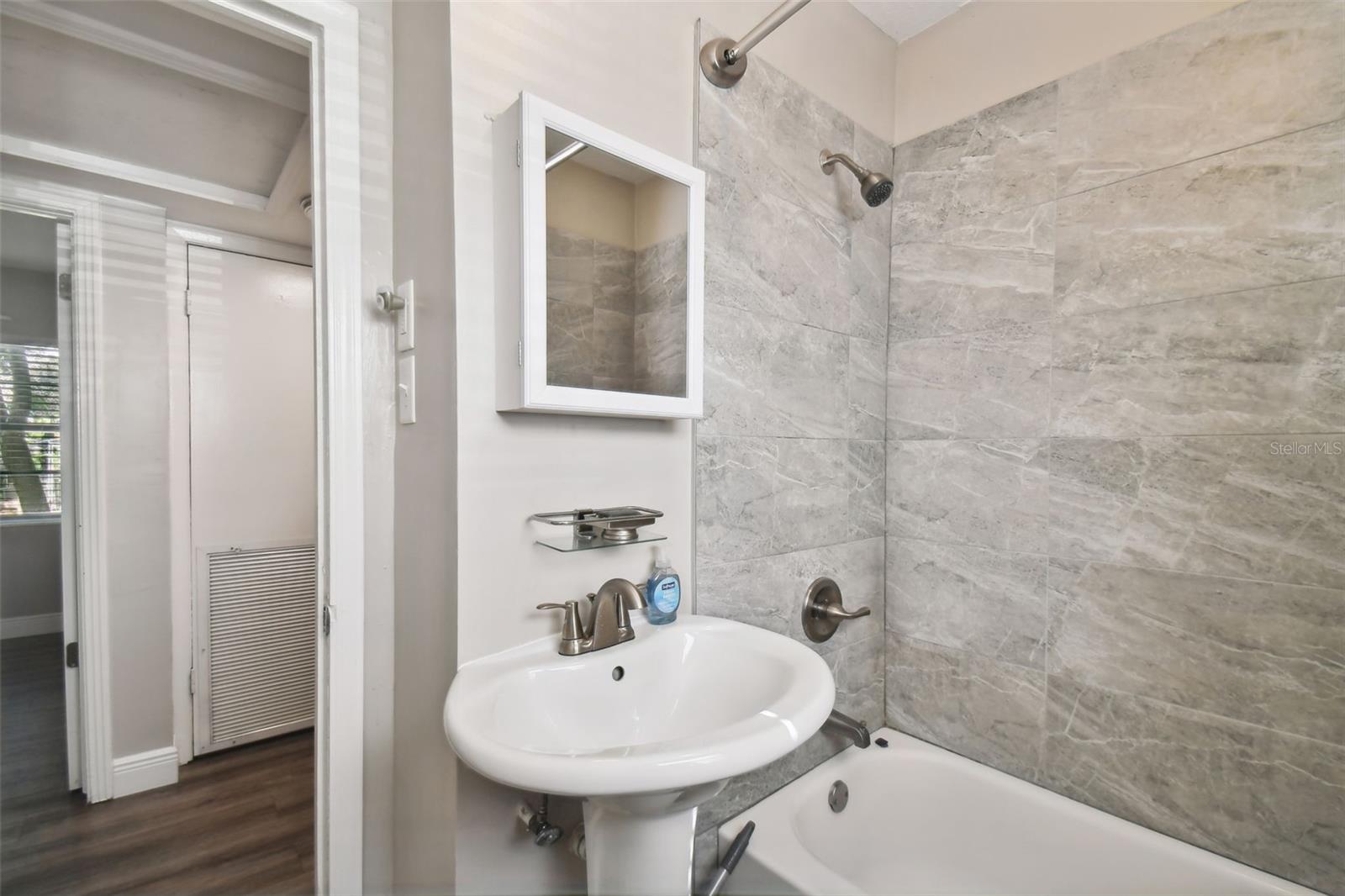 1715 W FOLLOWTHRU DRIVE