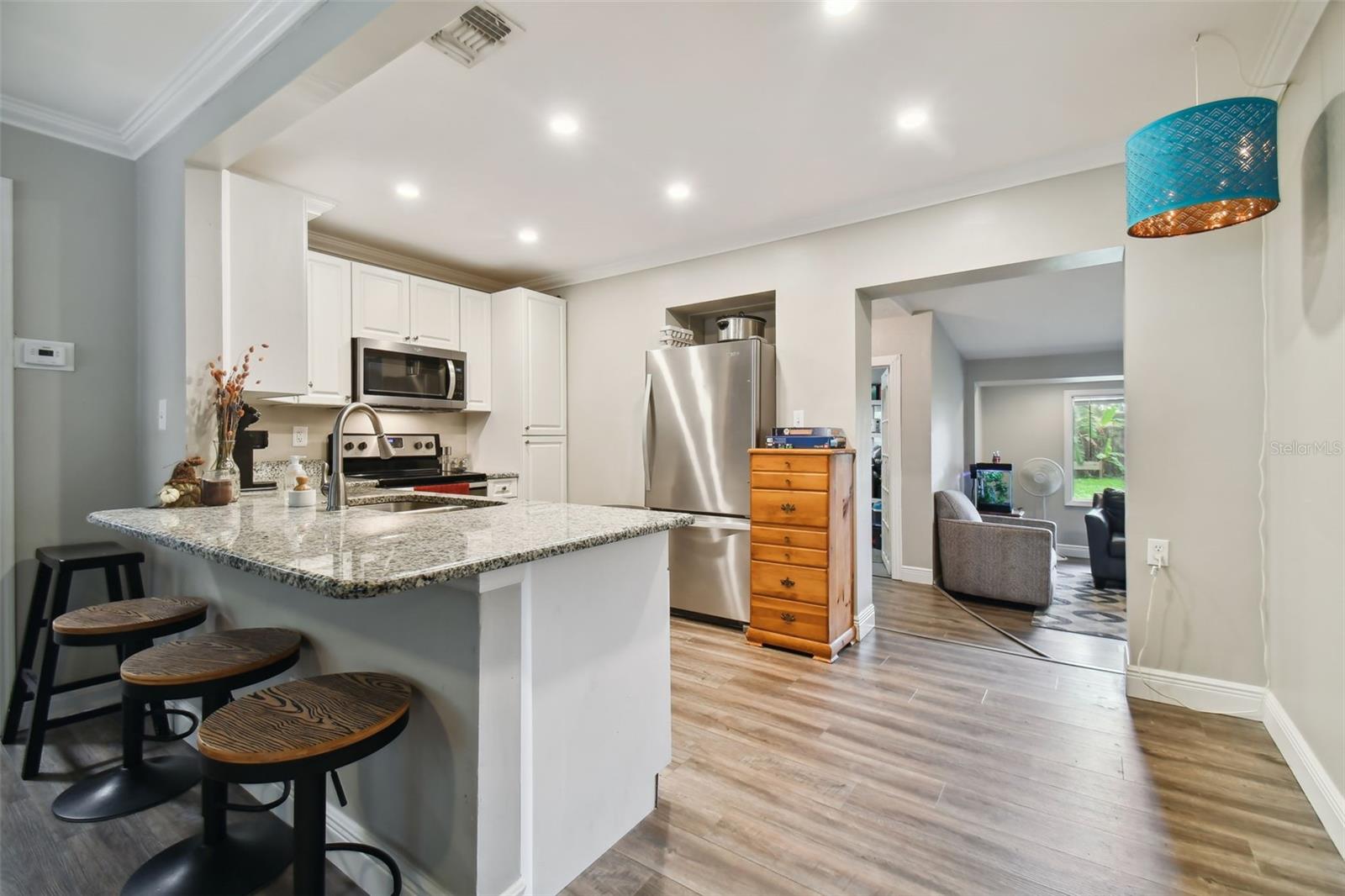 1715 W FOLLOWTHRU DRIVE