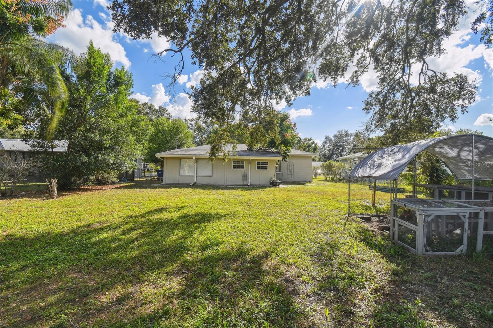 1715 W FOLLOWTHRU DRIVE