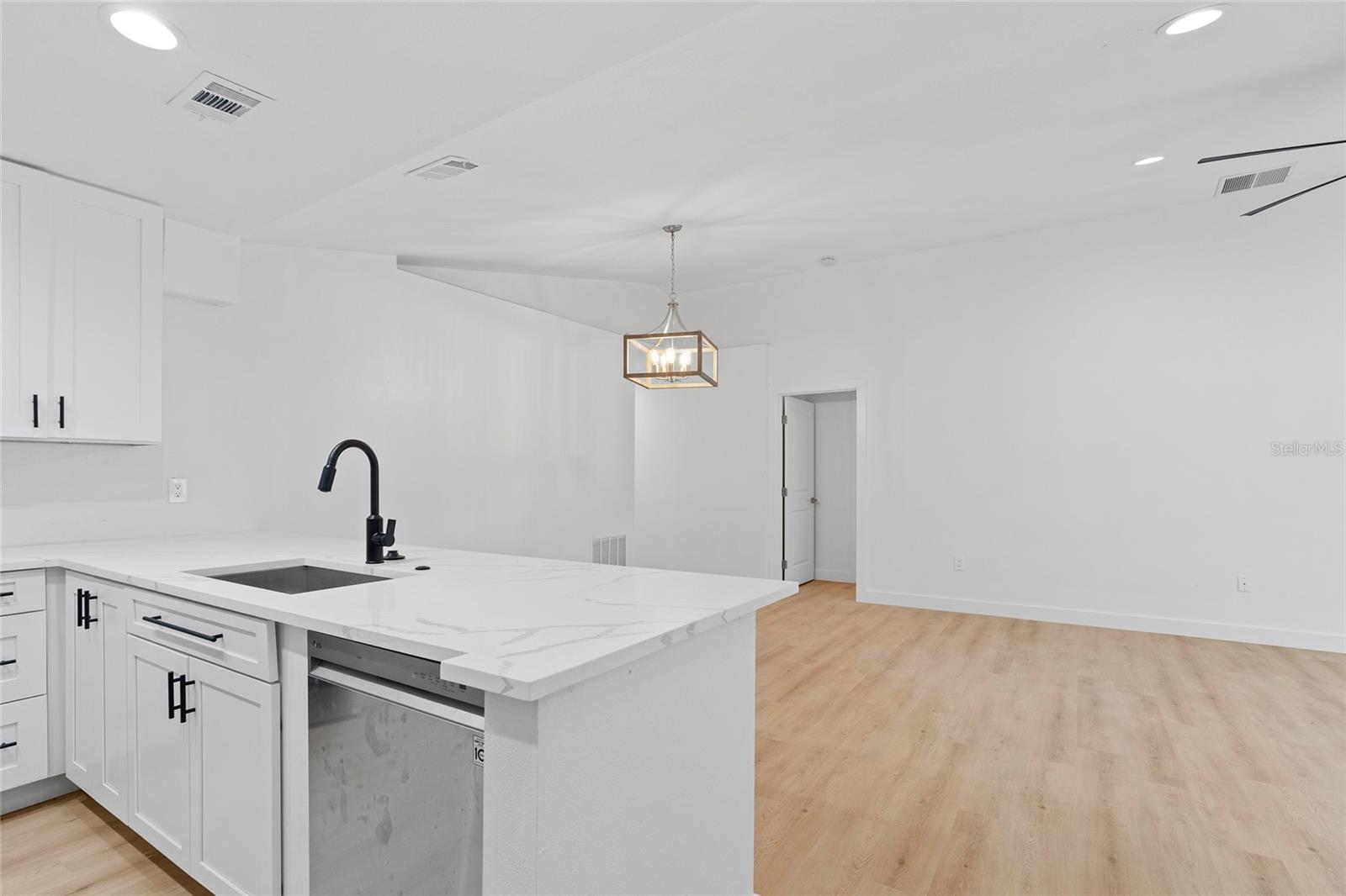 4803 VICTORIA AVENUE