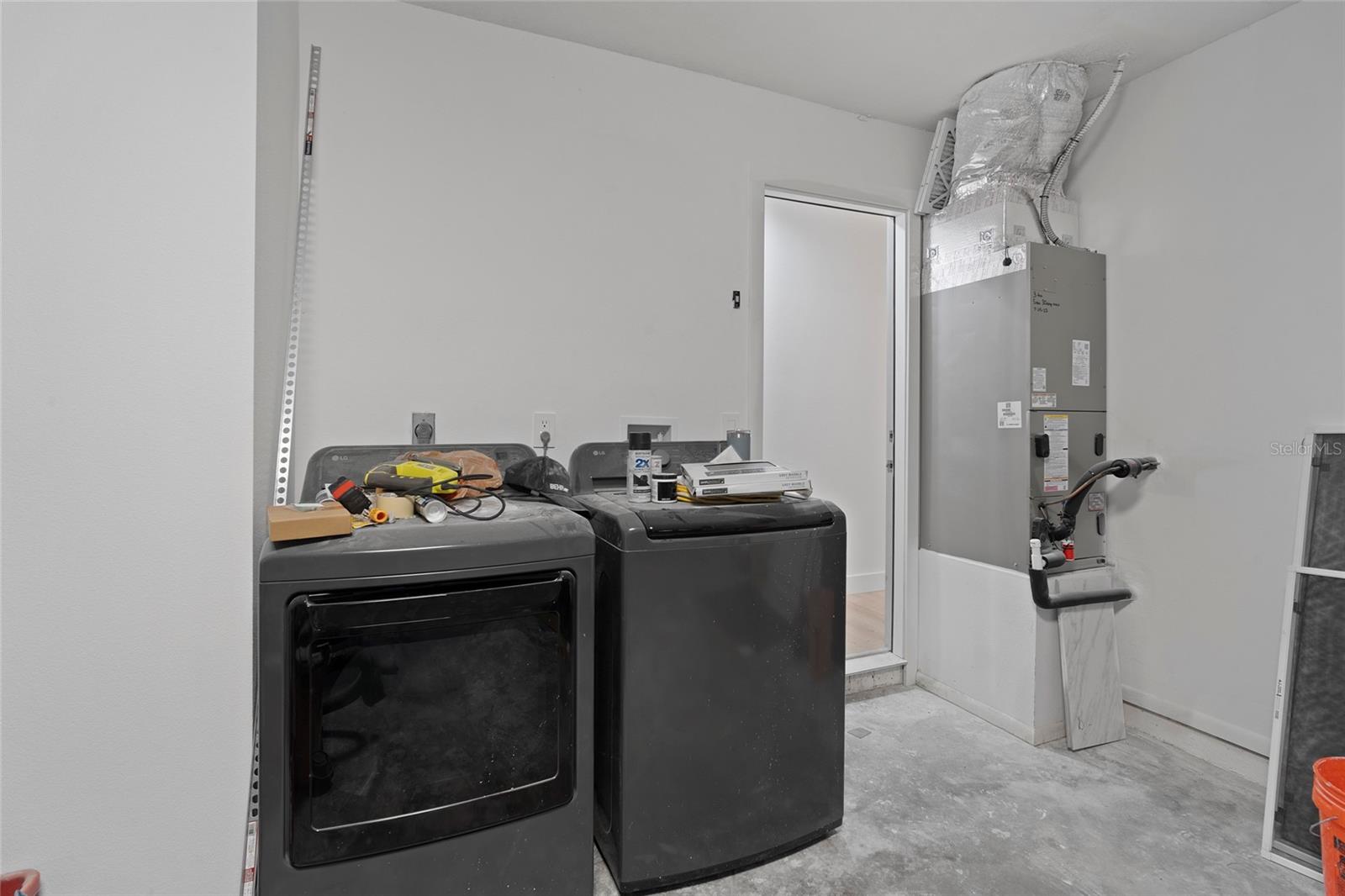 4803 VICTORIA AVENUE