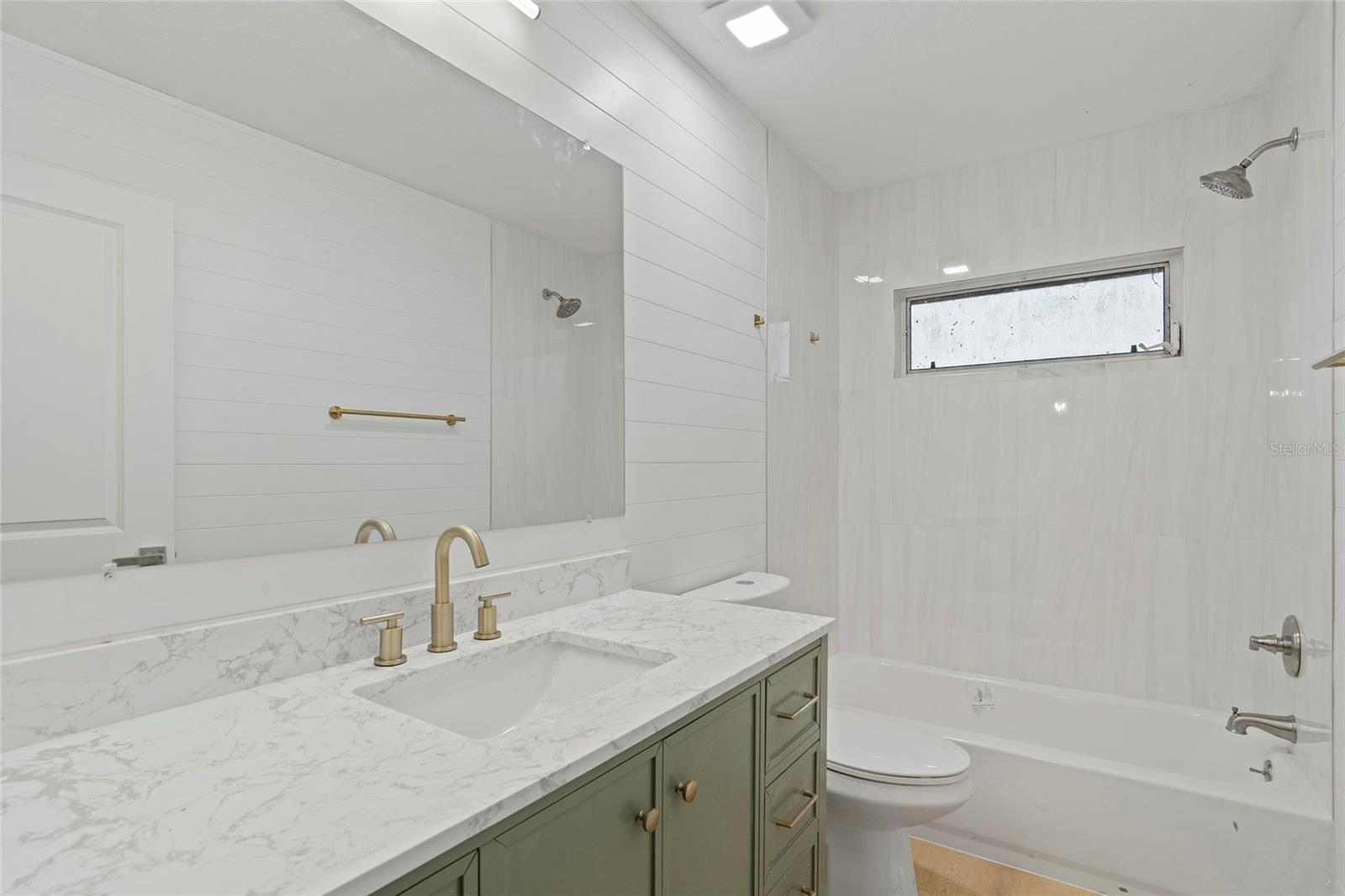 4803 VICTORIA AVENUE