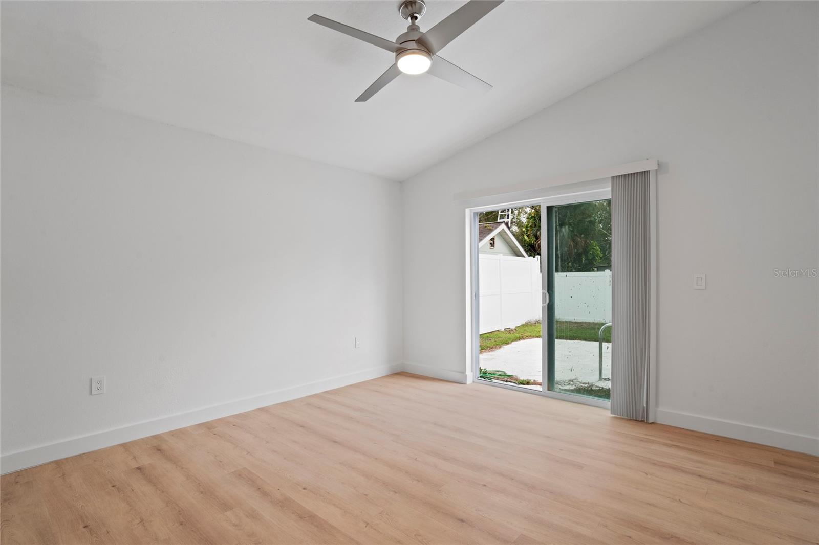 4803 VICTORIA AVENUE