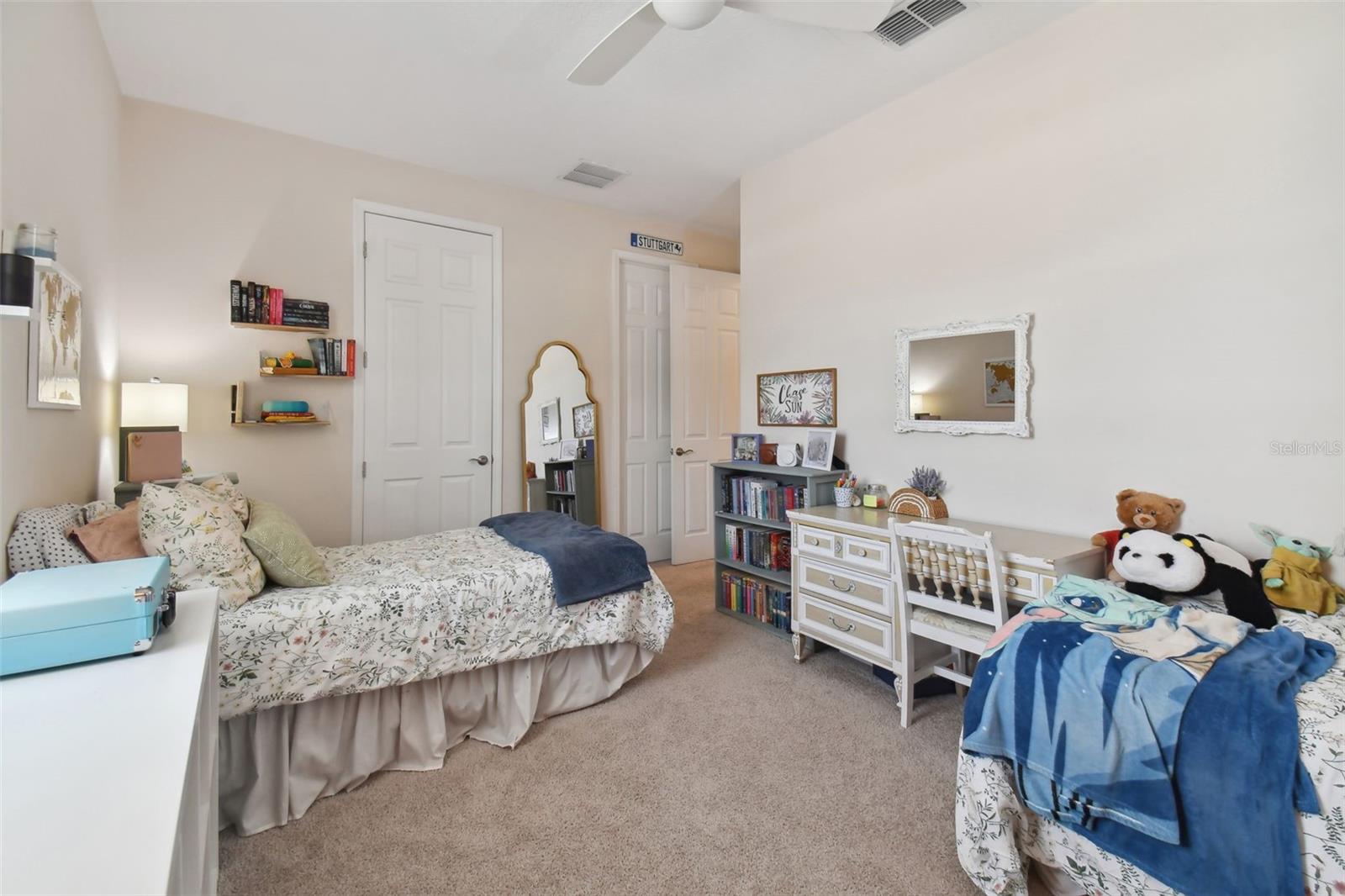 9827 CABERNET AVE