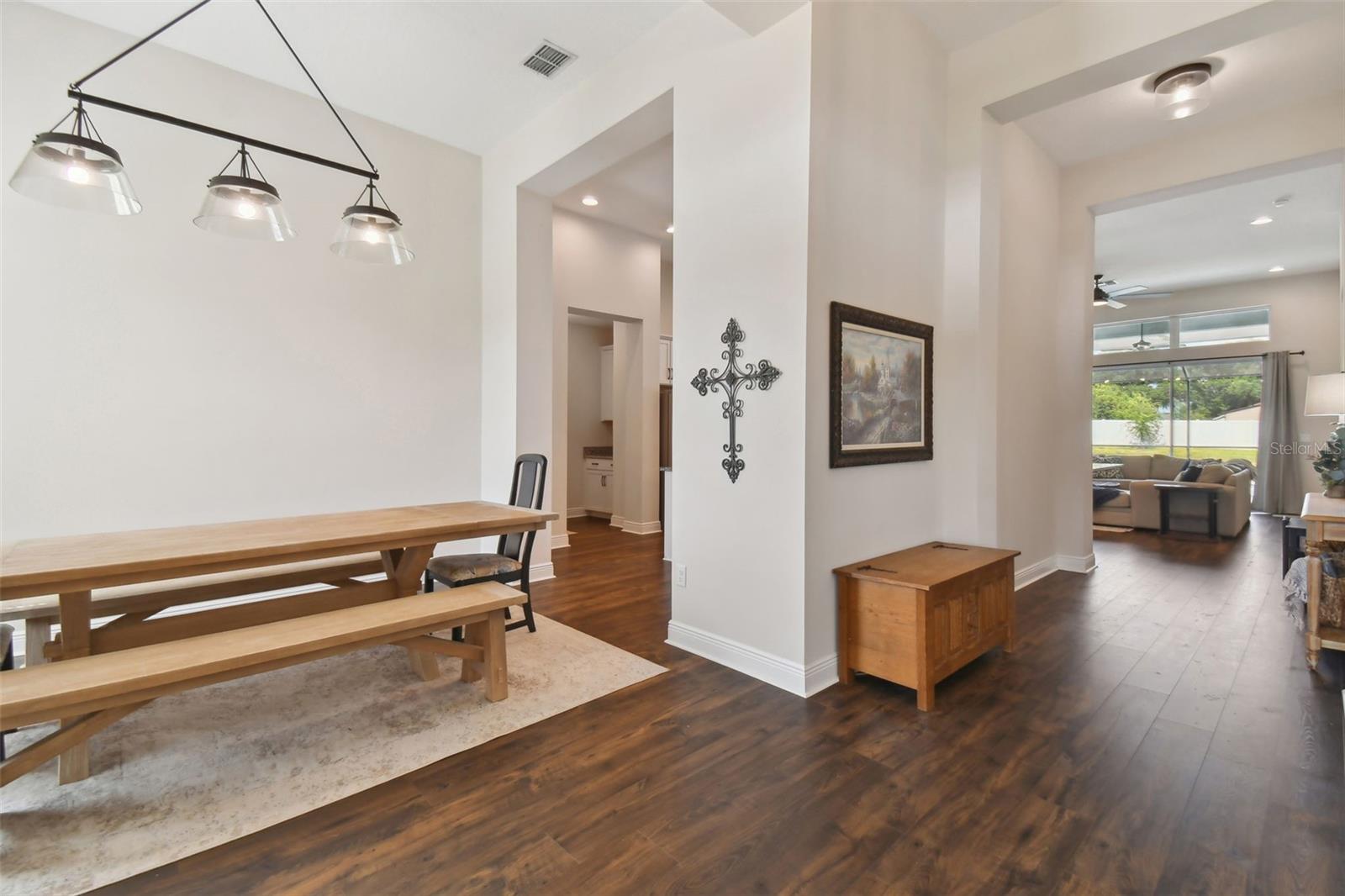 9827 CABERNET AVE
