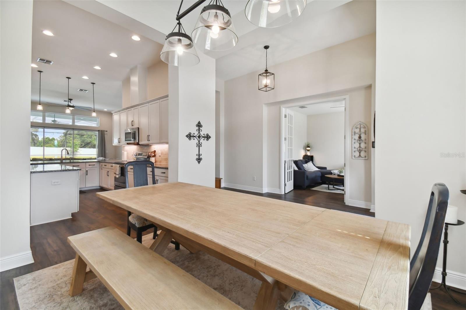 9827 CABERNET AVE