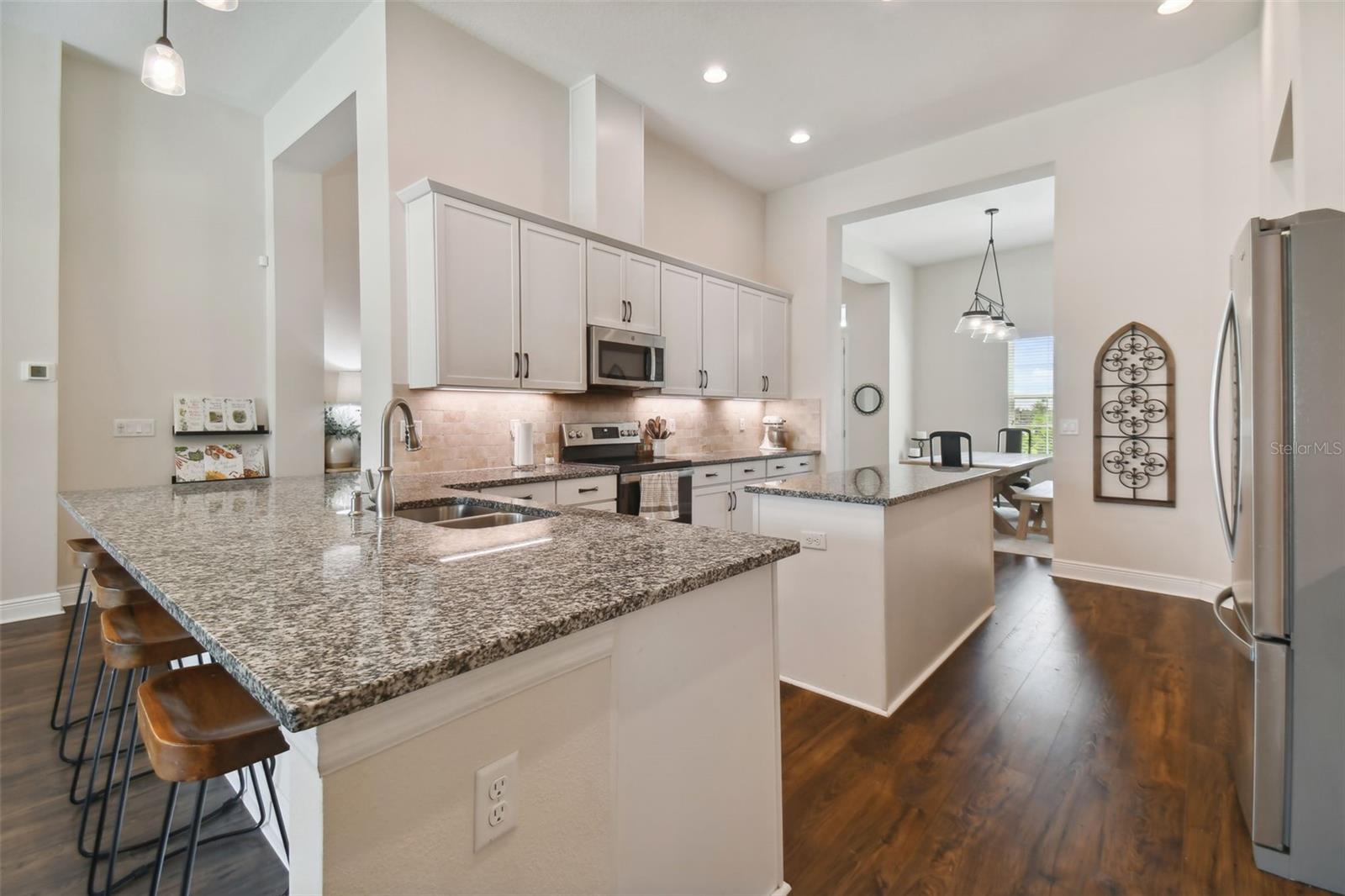 9827 CABERNET AVE