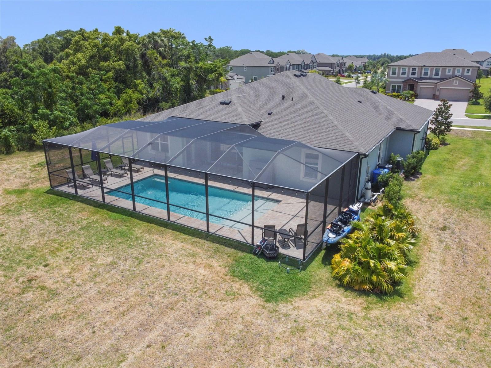 9827 CABERNET AVE
