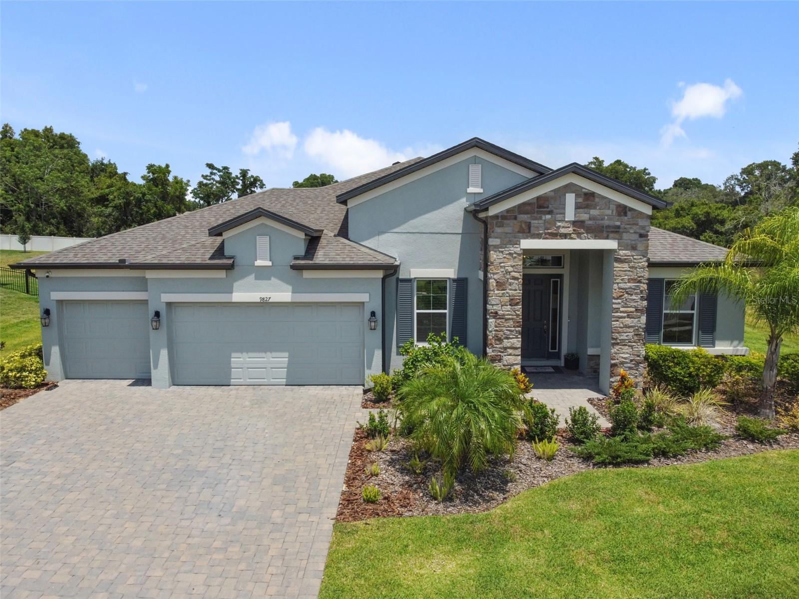 9827 CABERNET AVE