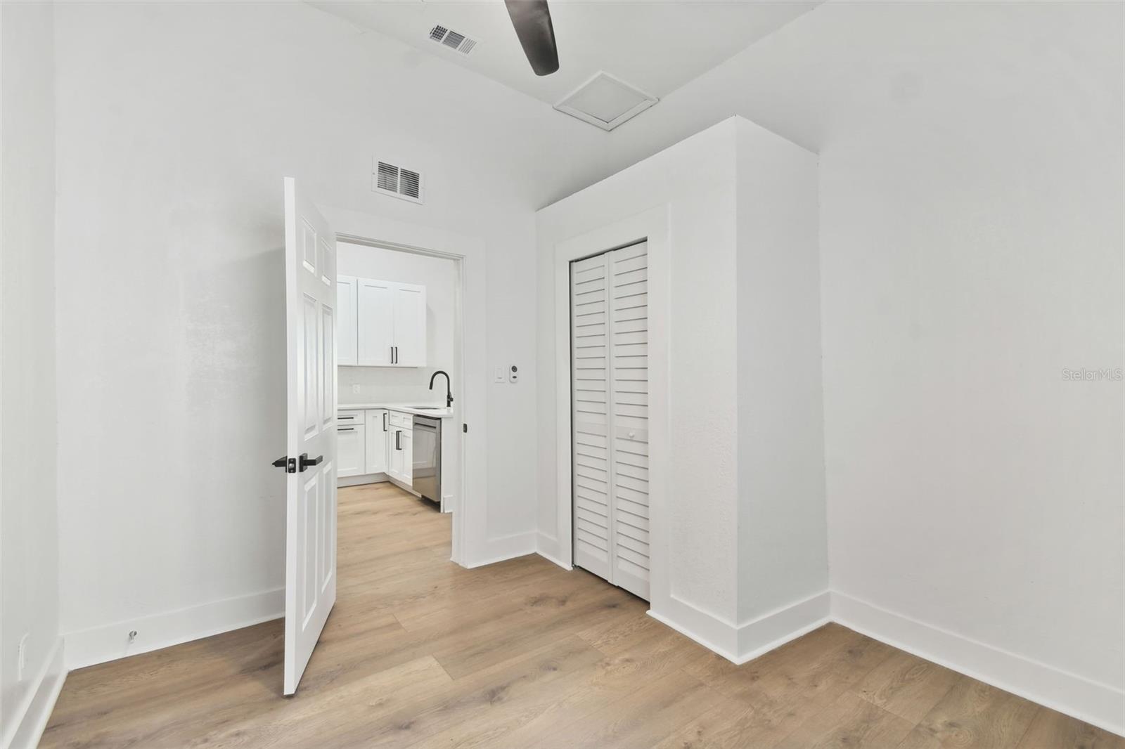 1106 W LA SALLE ST