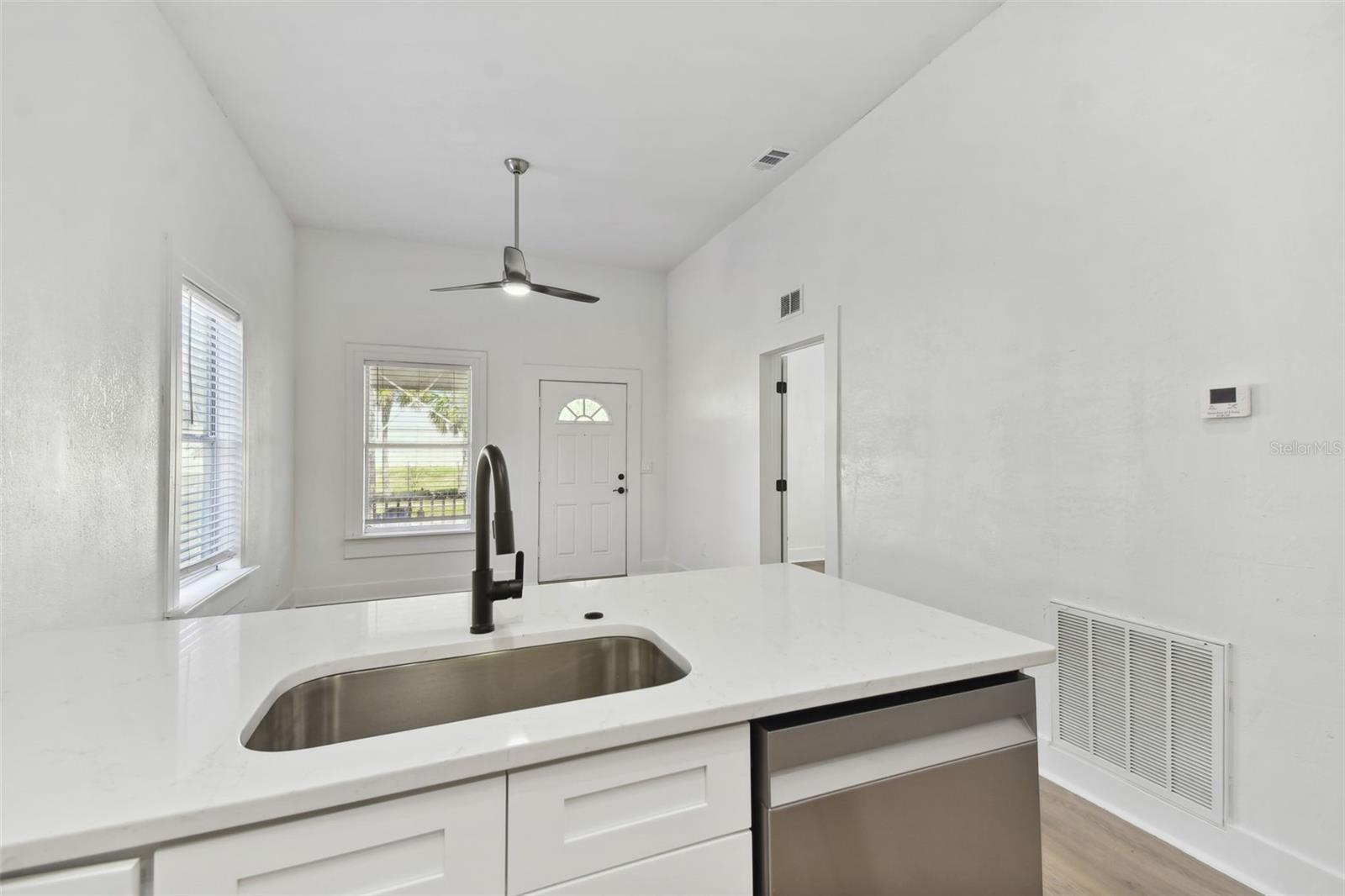 1106 W LA SALLE ST