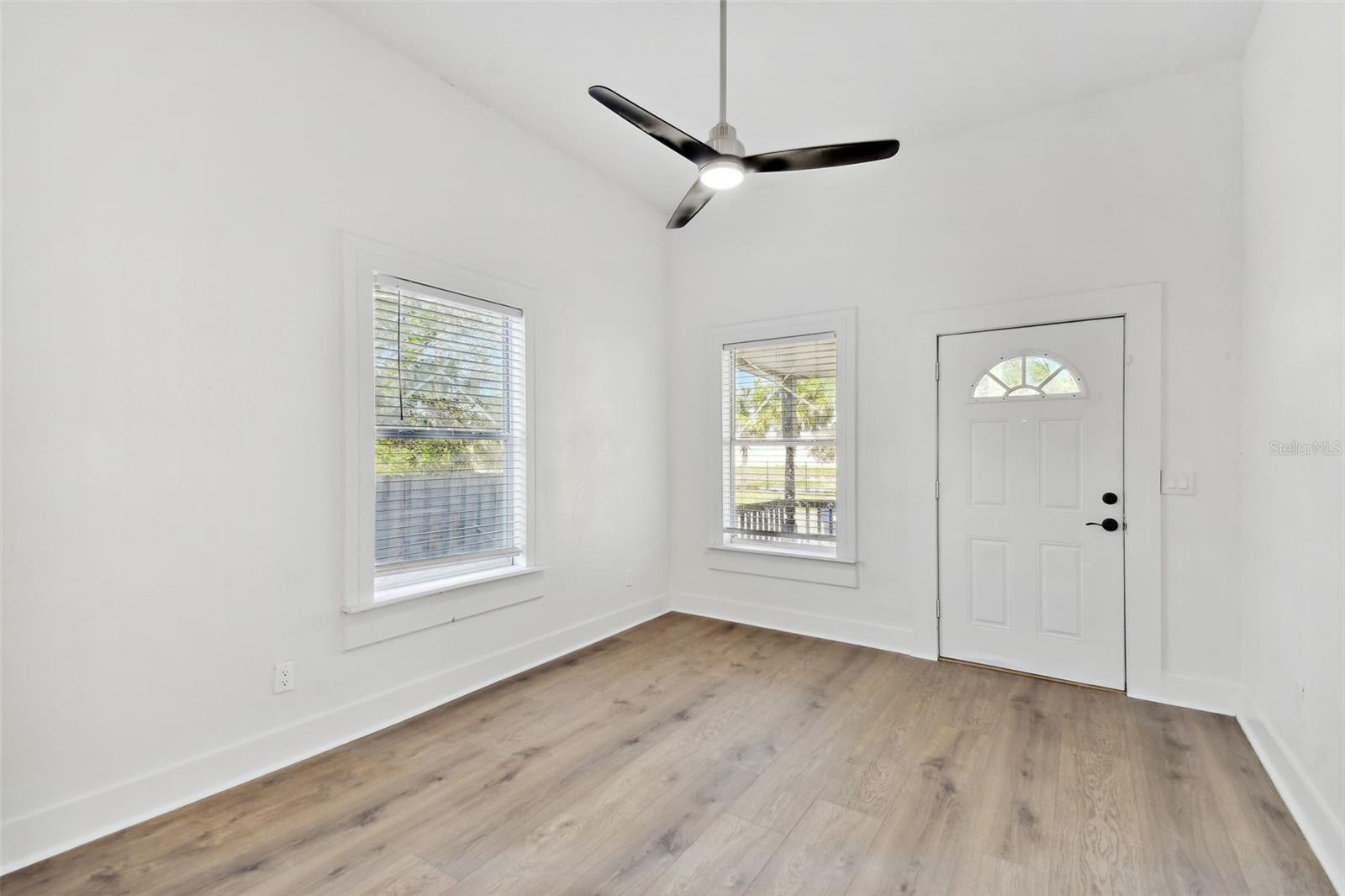 1106 W LA SALLE ST