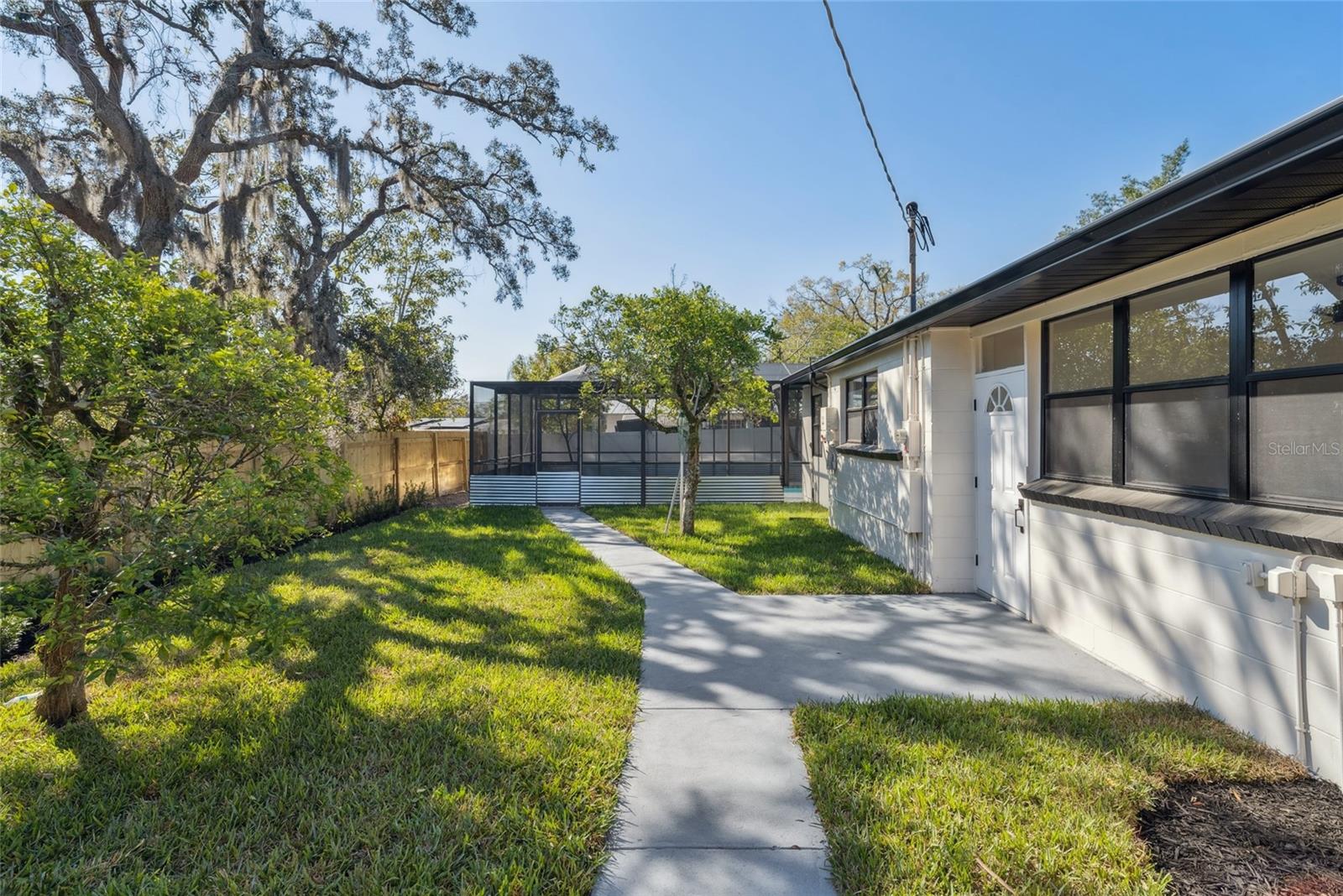 205 MISSION HILLS AVE