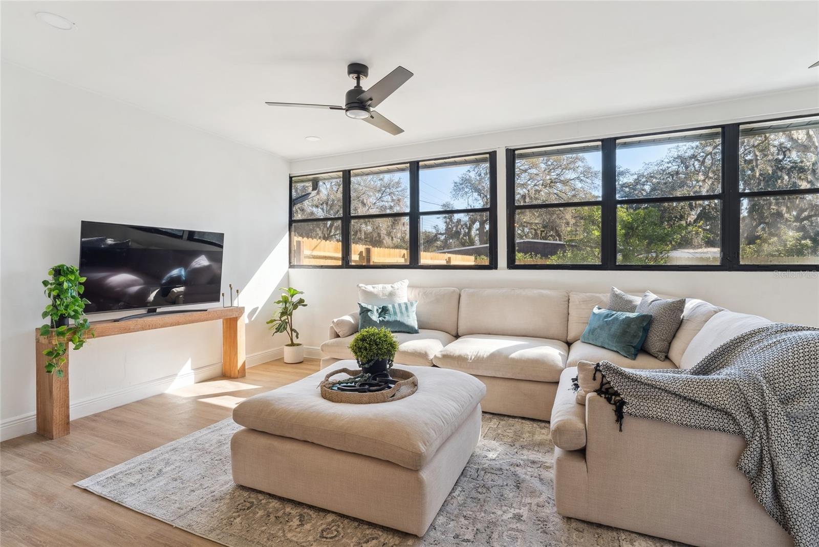 205 MISSION HILLS AVE