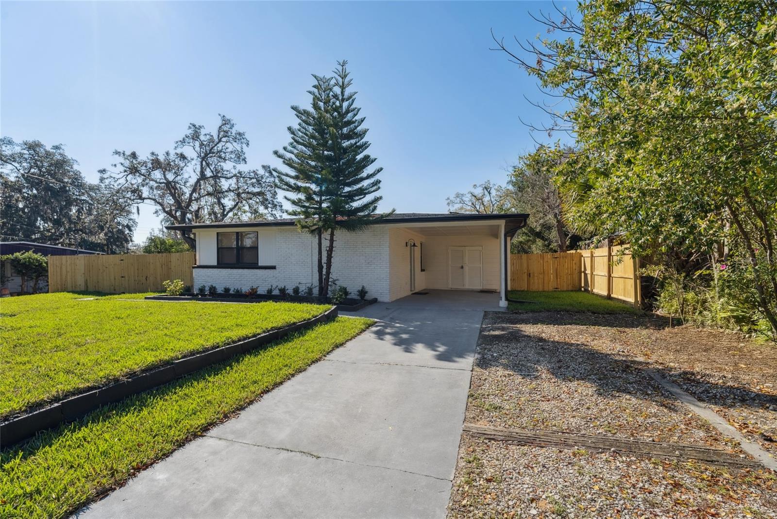 205 MISSION HILLS AVE