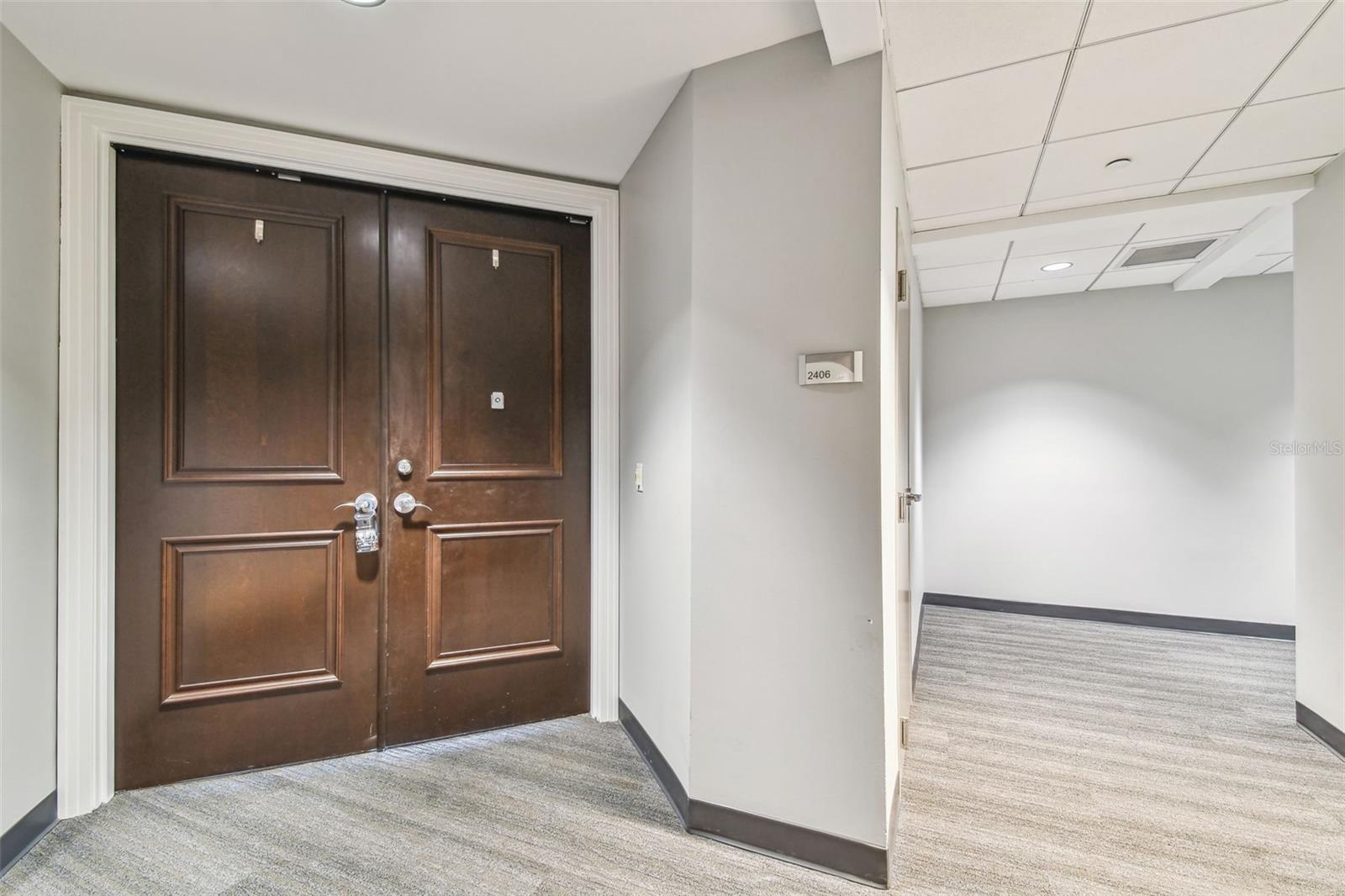 1209 E CUMBERLAND AVE #2406