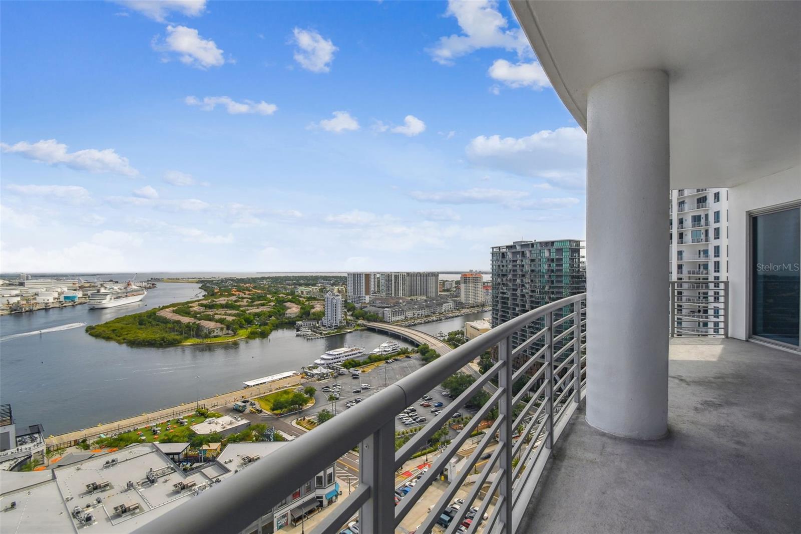 1209 E CUMBERLAND AVE #2406