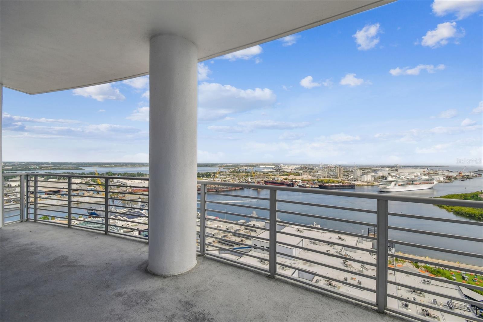 1209 E CUMBERLAND AVE #2406