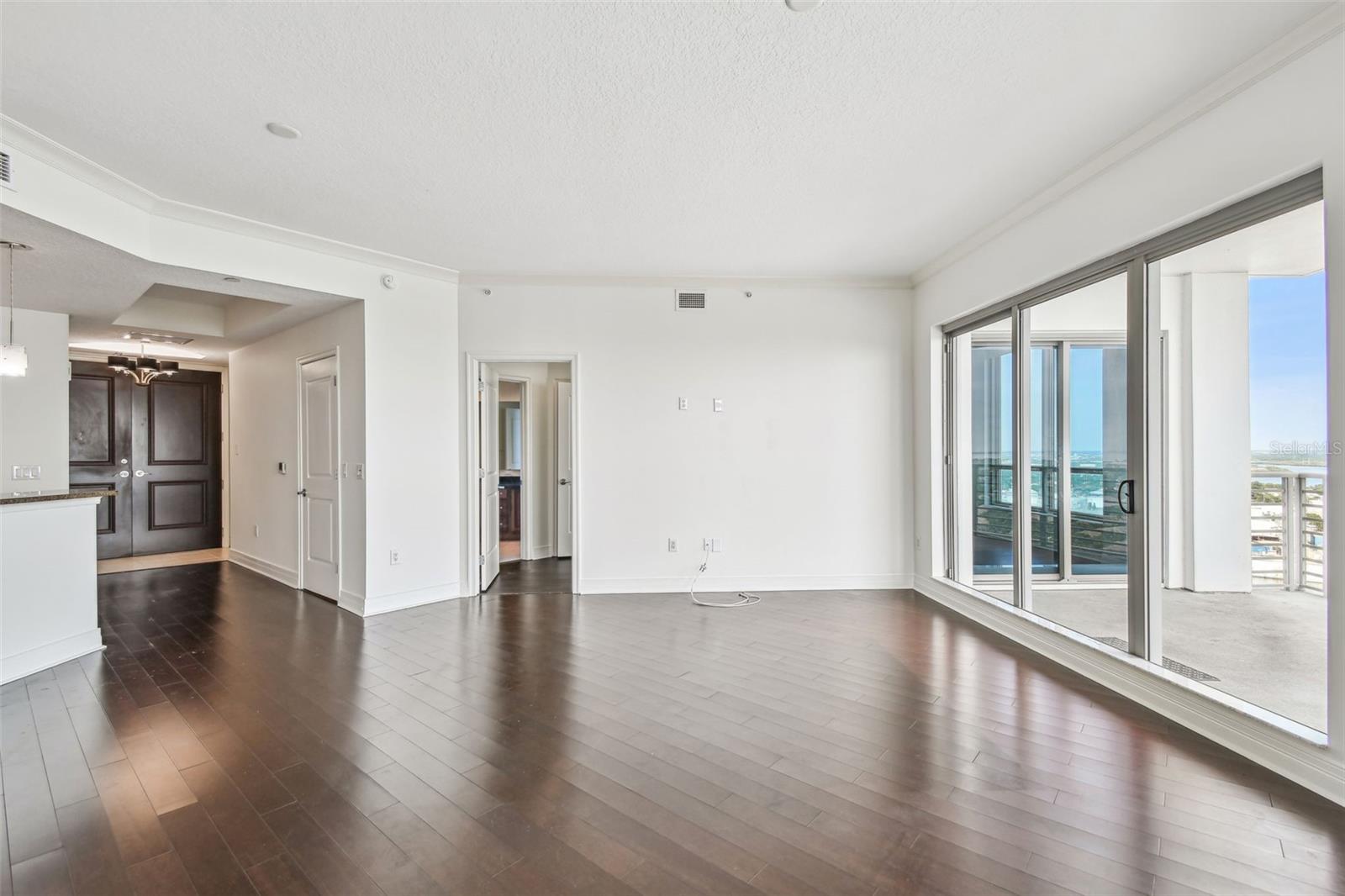 1209 E CUMBERLAND AVE #2406