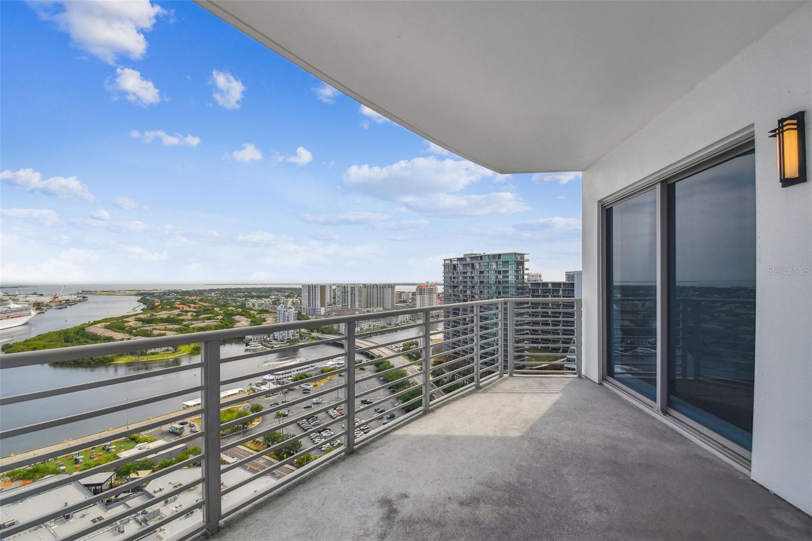 1209 E CUMBERLAND AVE #2406