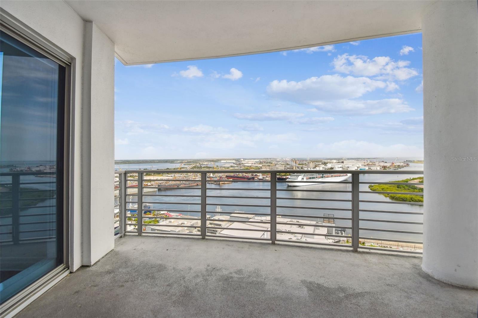 1209 E CUMBERLAND AVE #2406