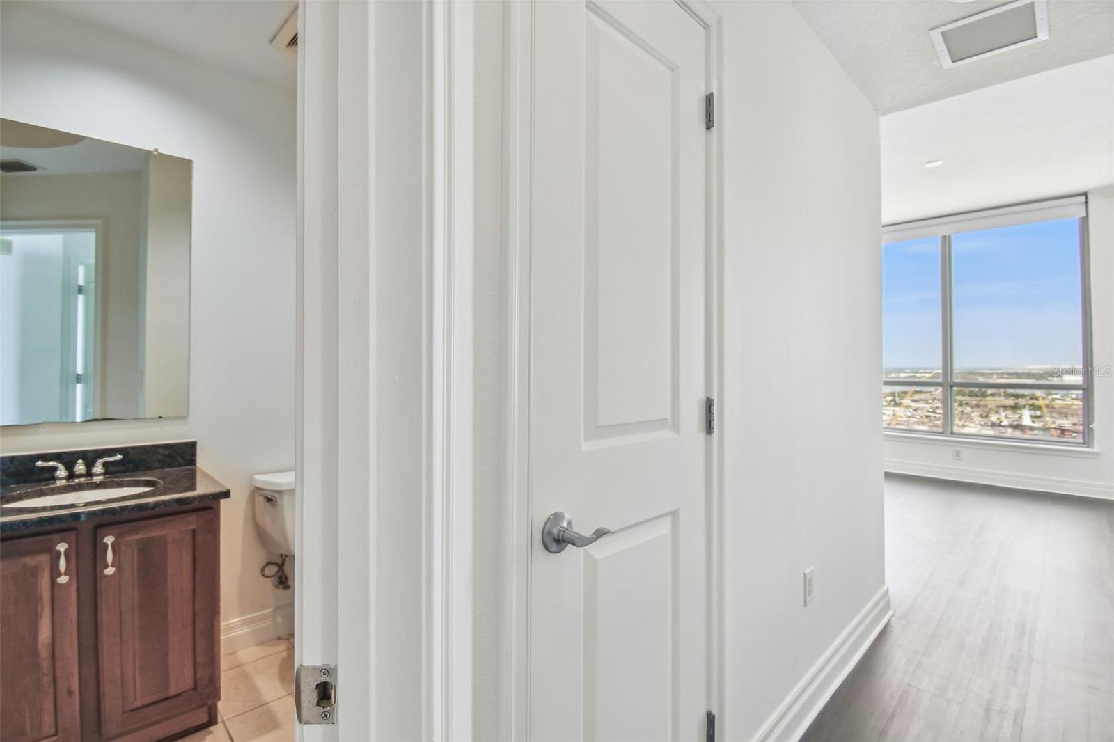 1209 E CUMBERLAND AVE #2406
