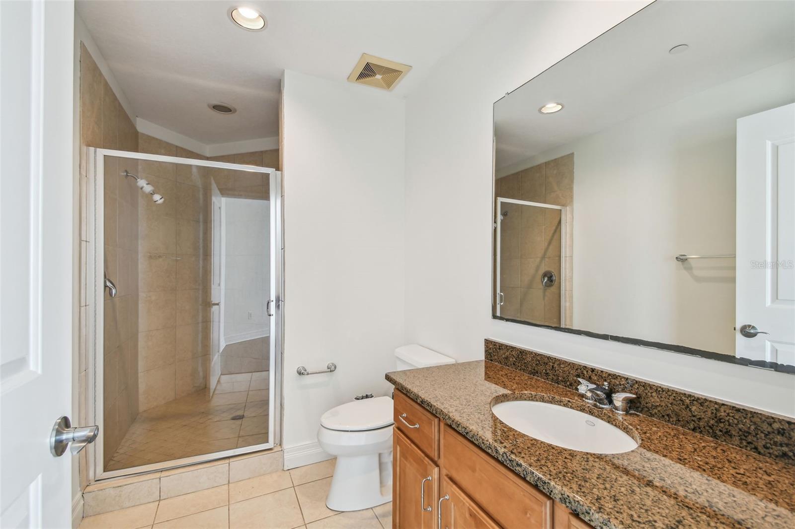 1209 E CUMBERLAND AVE #2406