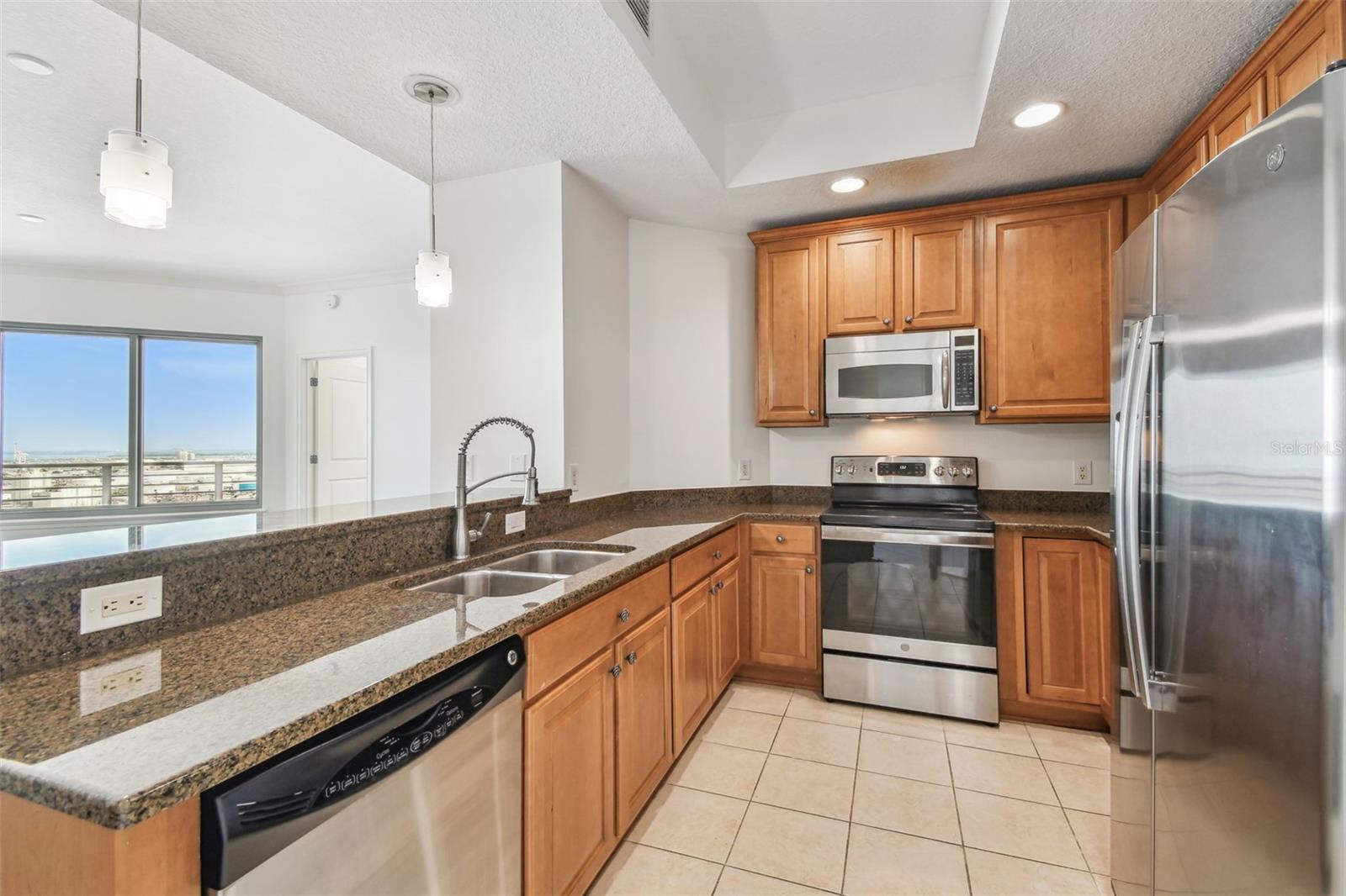 1209 E CUMBERLAND AVE #2406