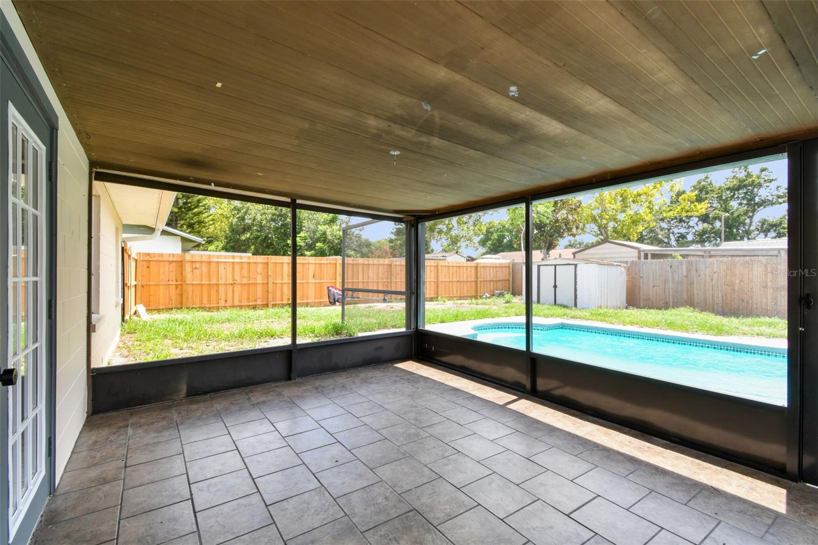 1320 OAK VALLEY DR
