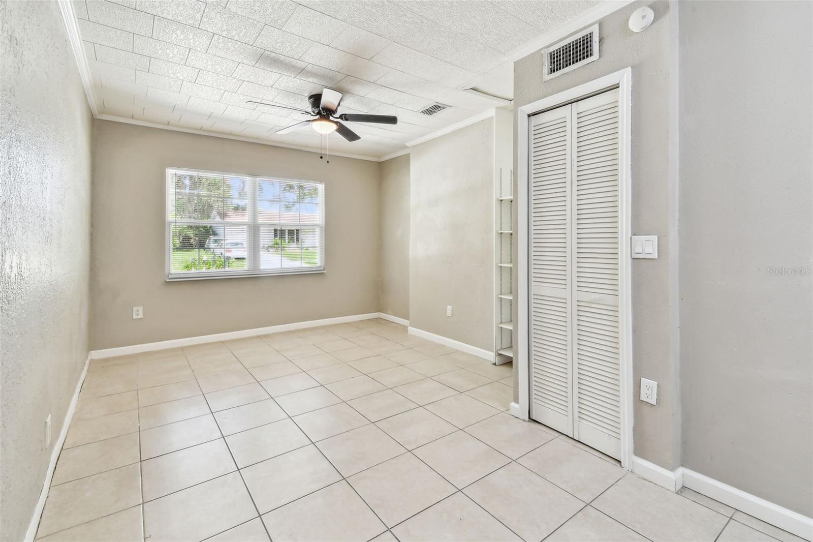 1320 OAK VALLEY DR