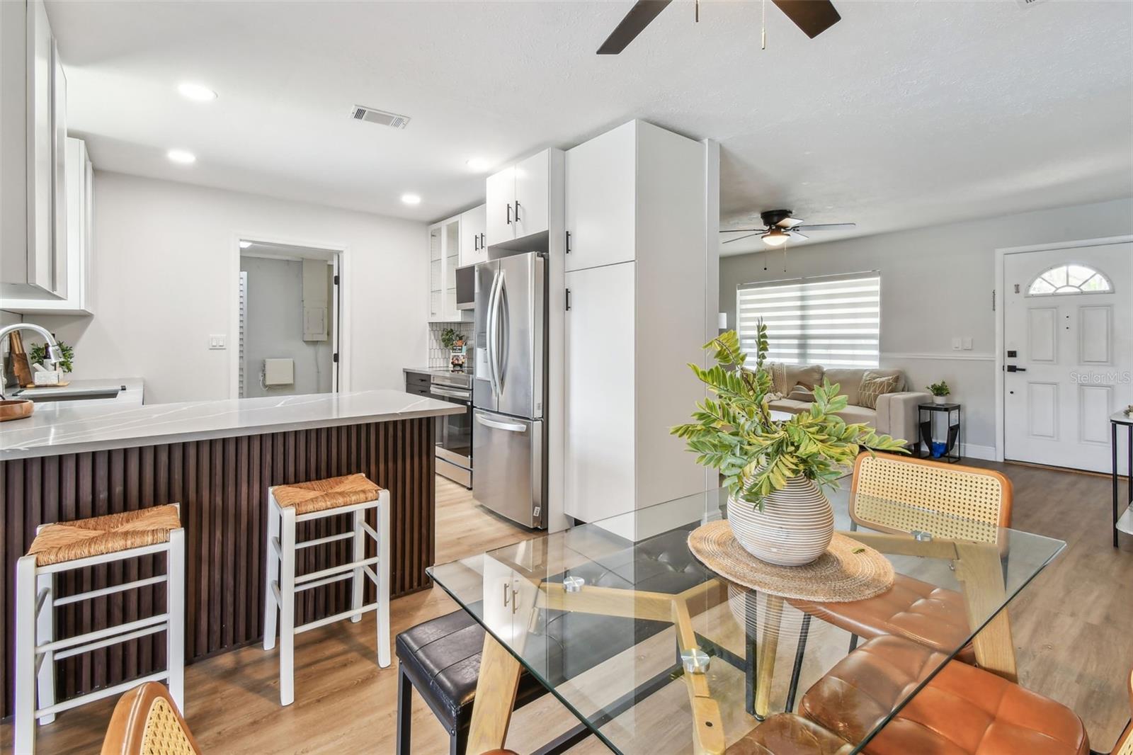 1320 OAK VALLEY DR