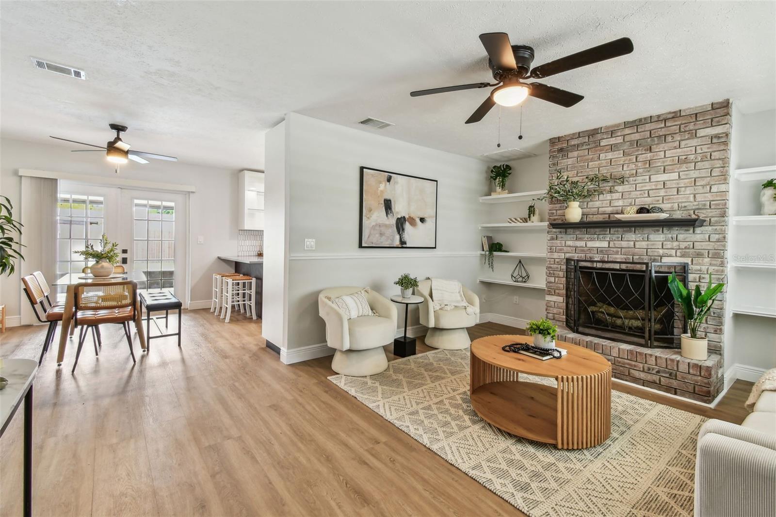 1320 OAK VALLEY DR