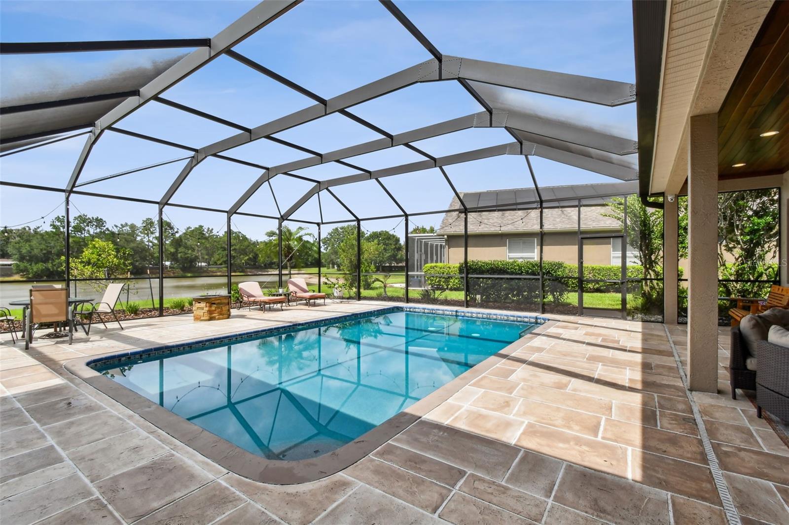 5507 GARDEN ARBOR DR