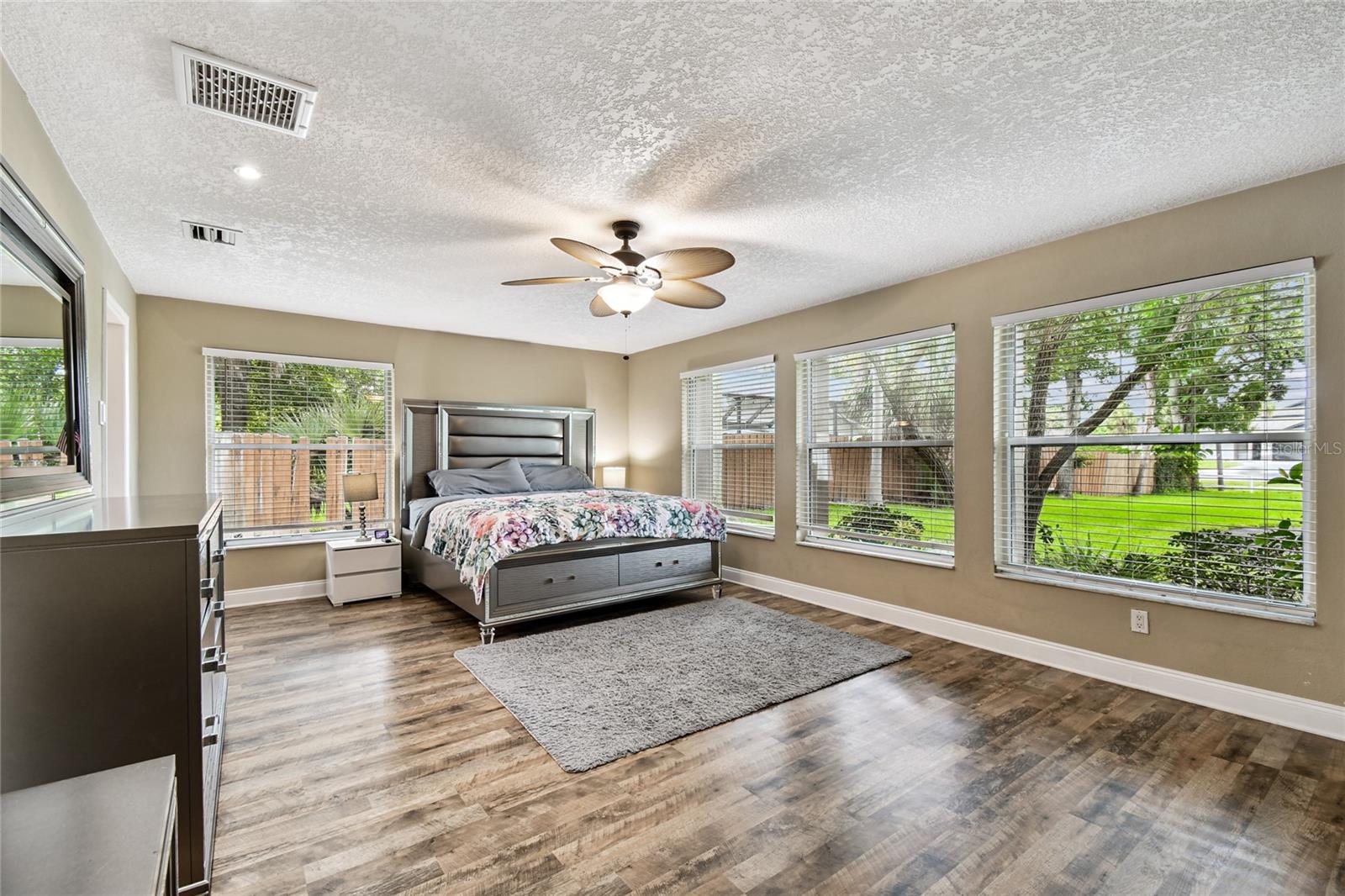 1948 BELLEAIR RD