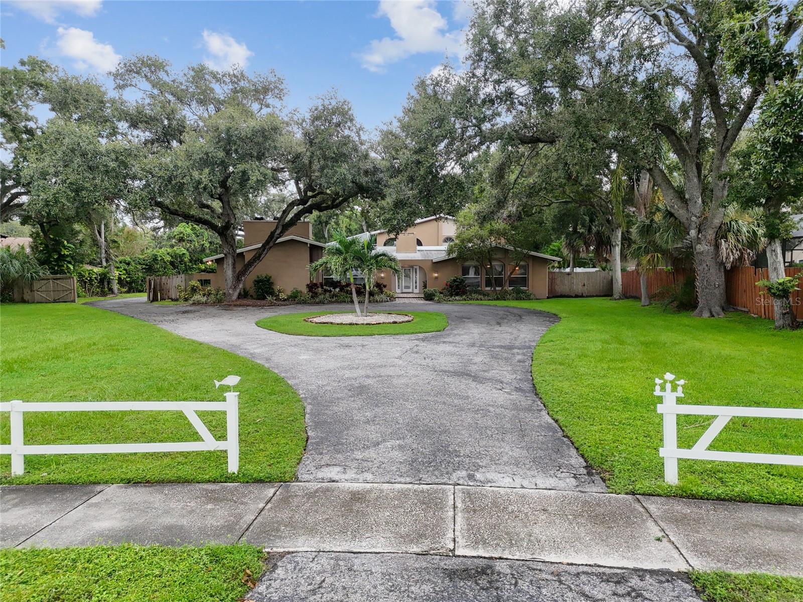 1948 BELLEAIR RD