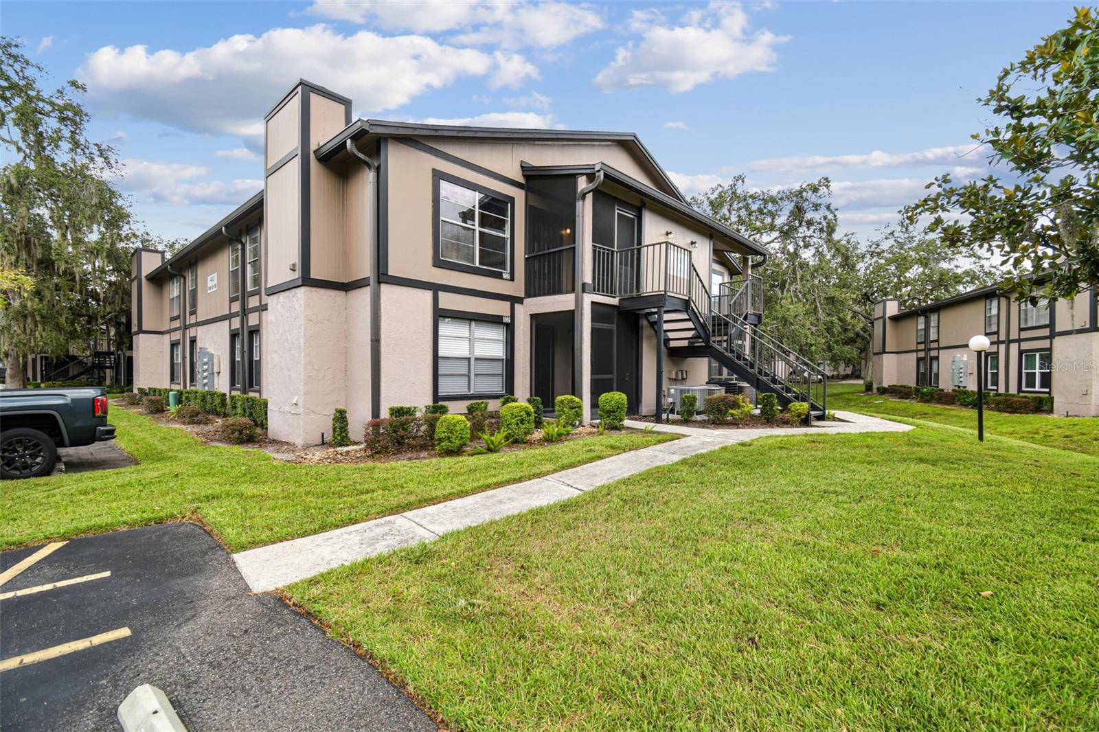 4013 DREAM OAK PL #202